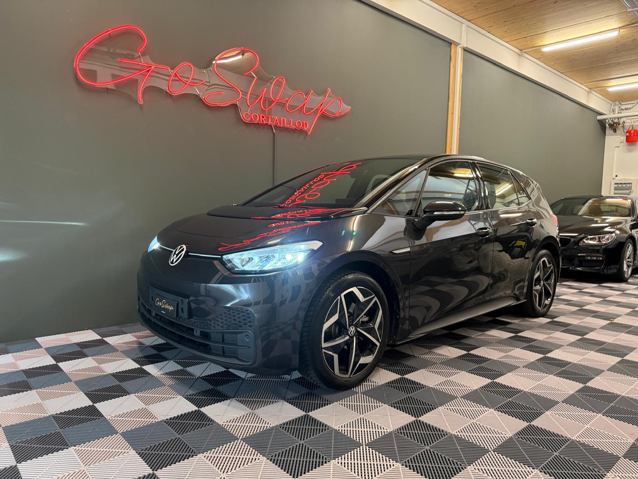 listing desktop thumbnail image 0