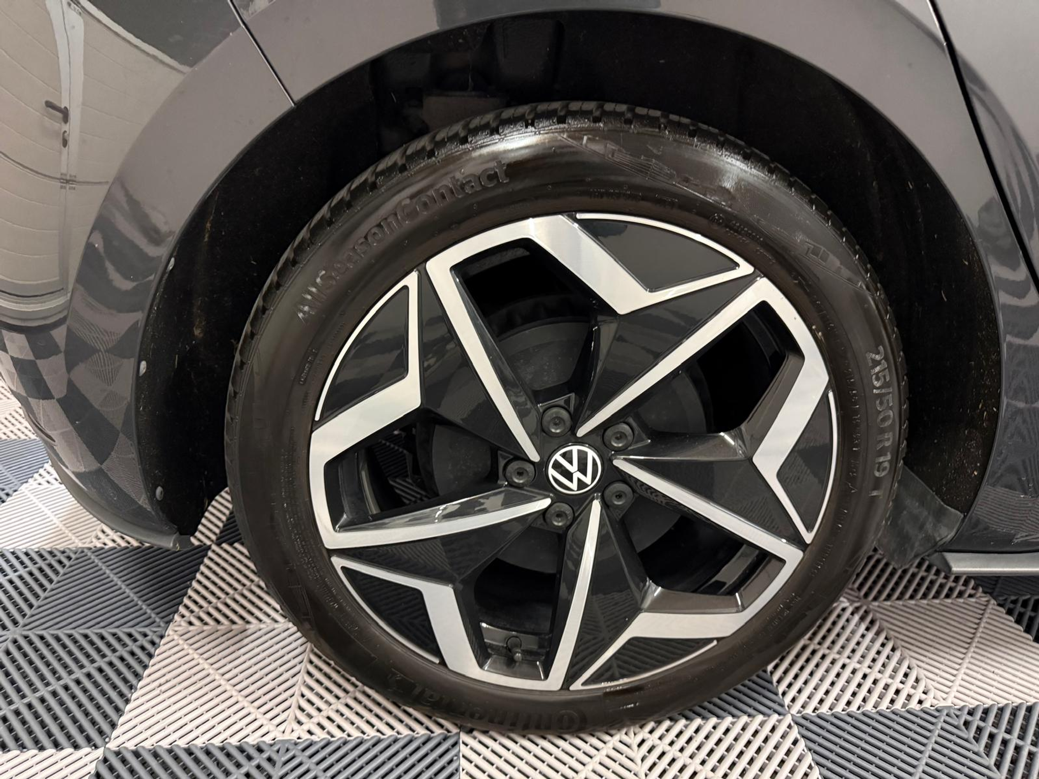 listing desktop thumbnail image 27