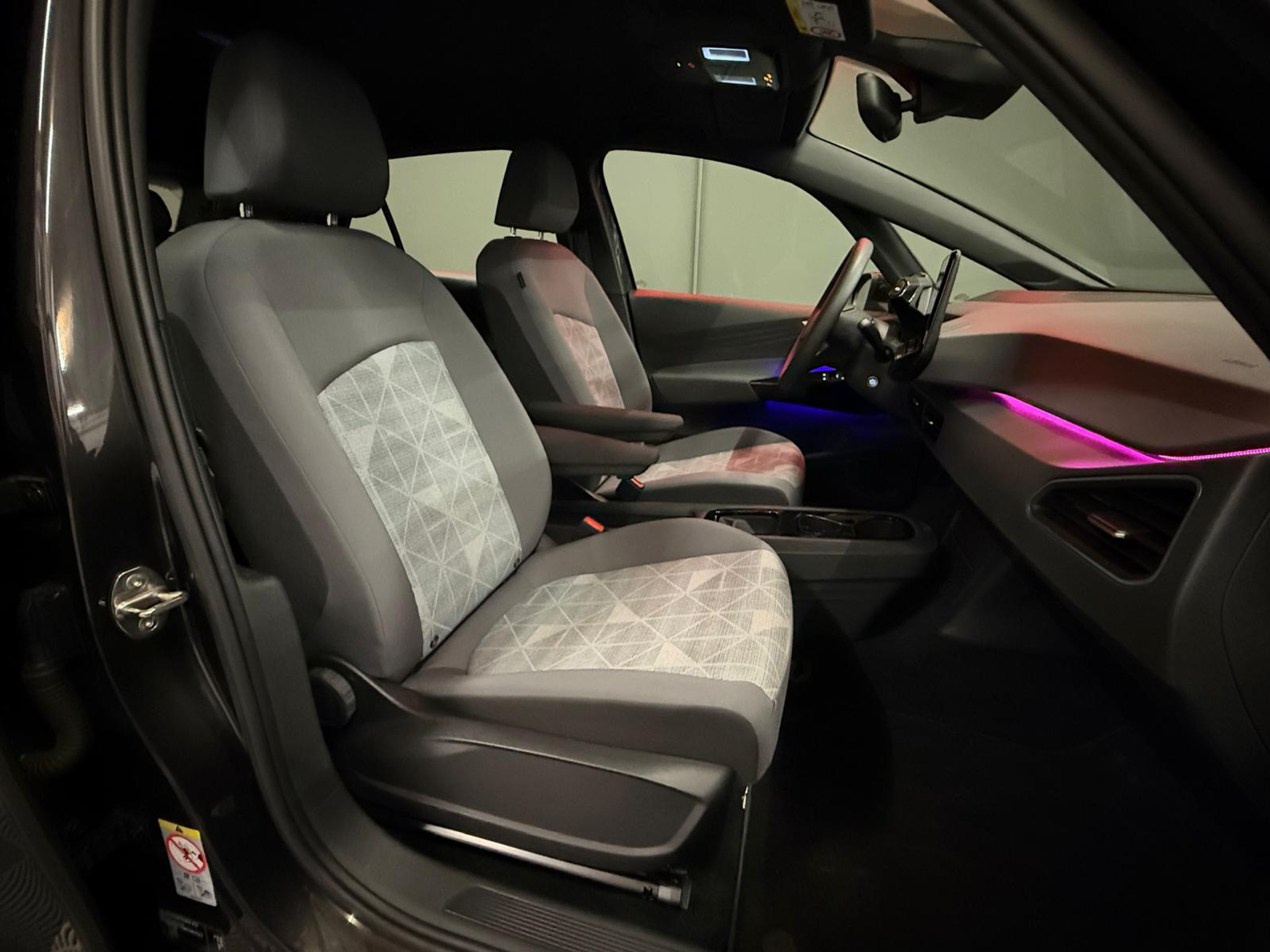 listing desktop thumbnail image 10