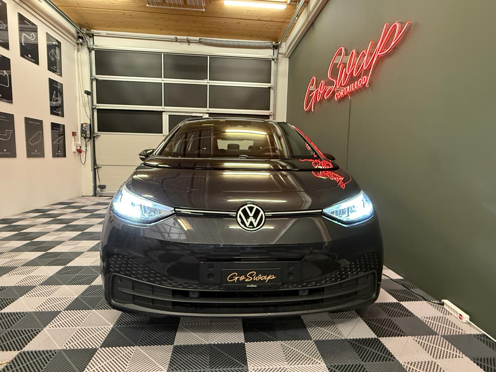 listing desktop thumbnail image 8