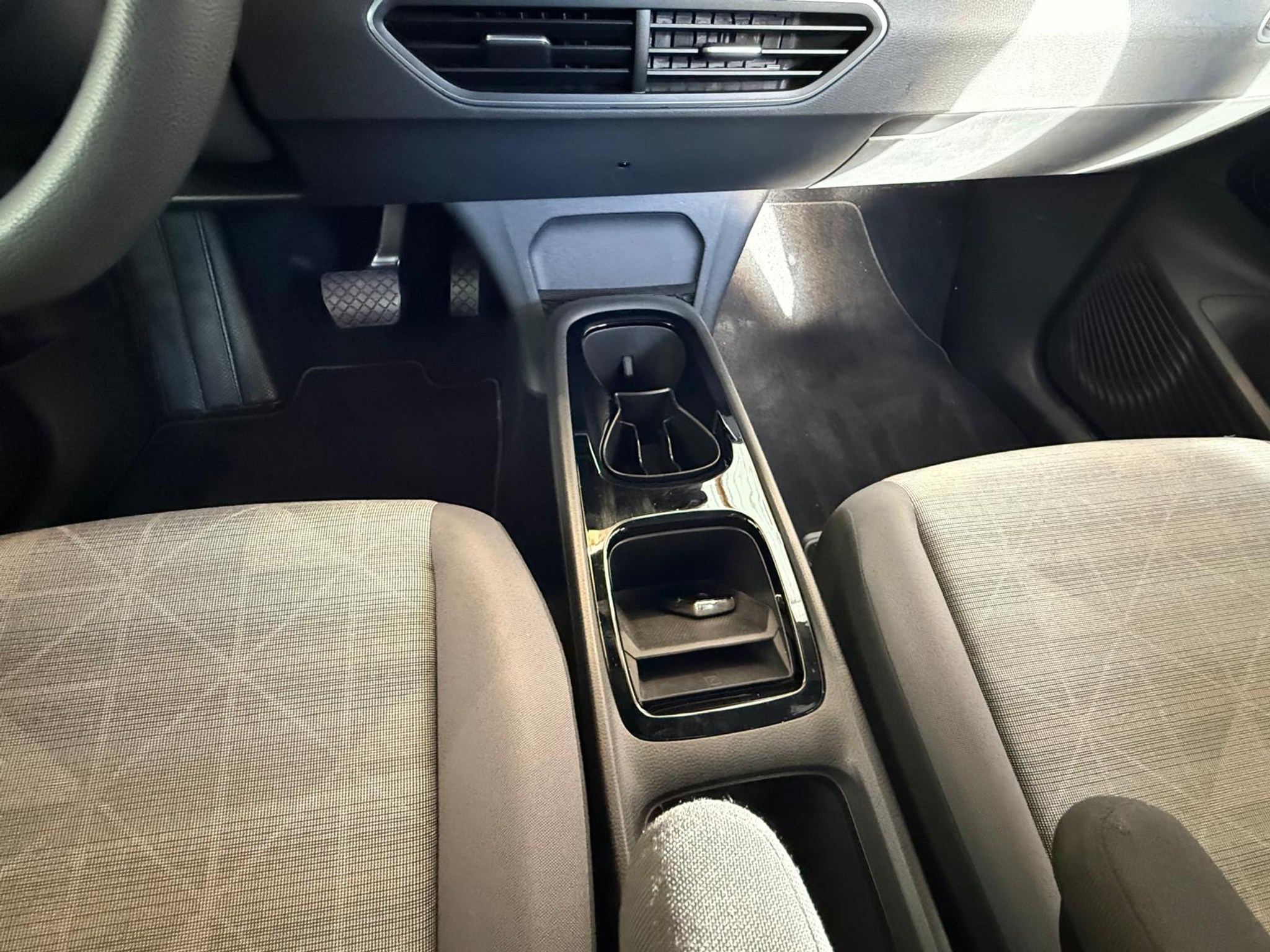 listing desktop thumbnail image 22