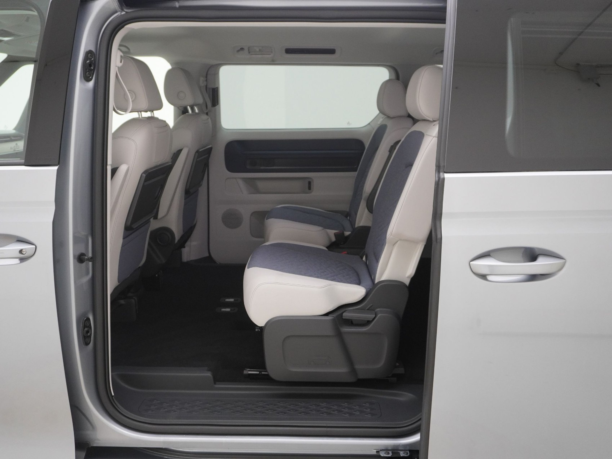 listing desktop thumbnail image 13