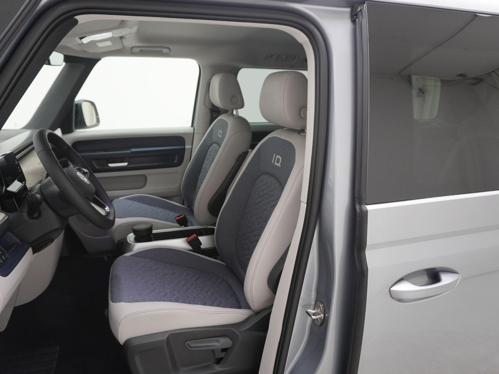 listing desktop thumbnail image 11