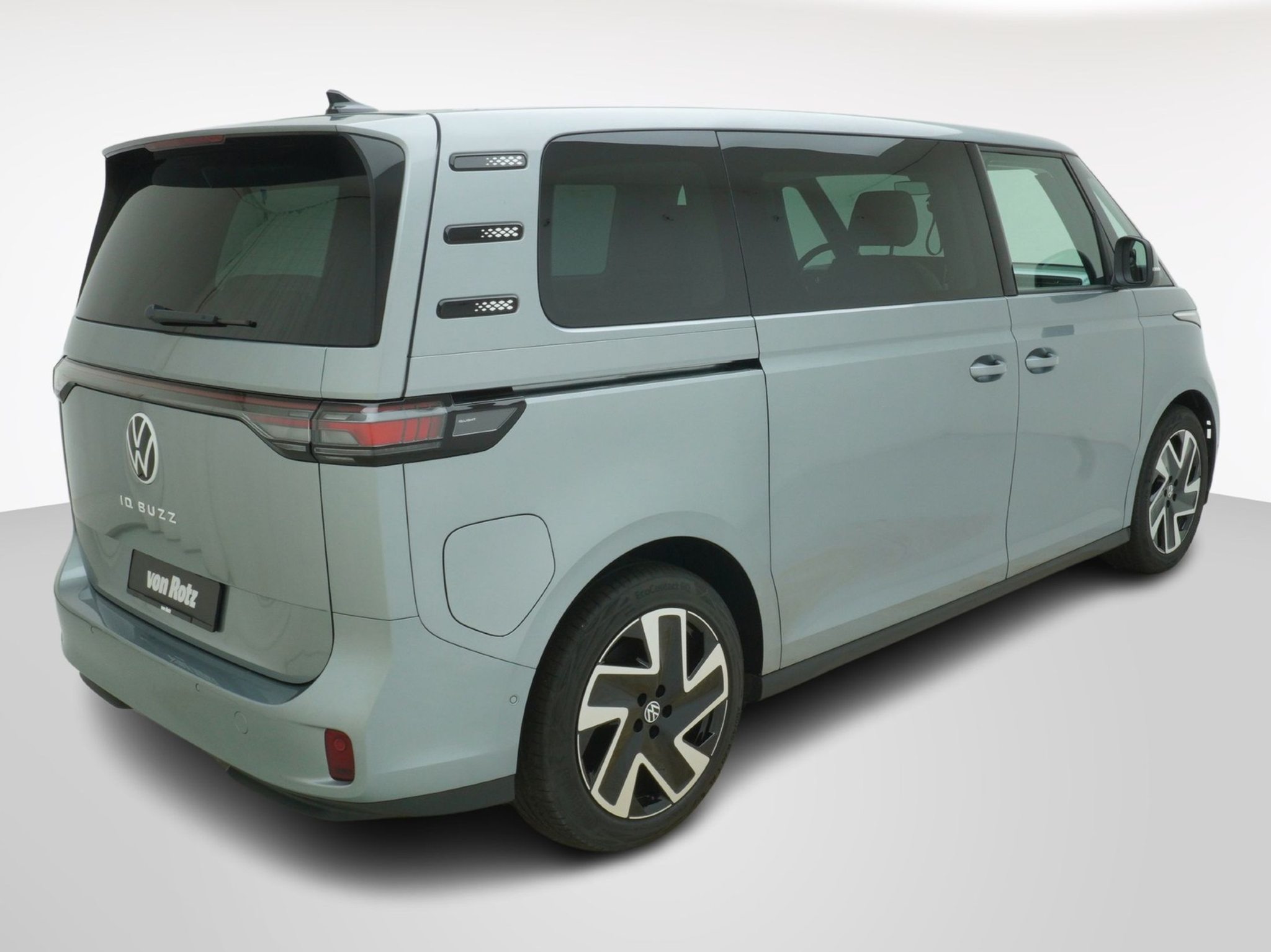 listing desktop thumbnail image 4