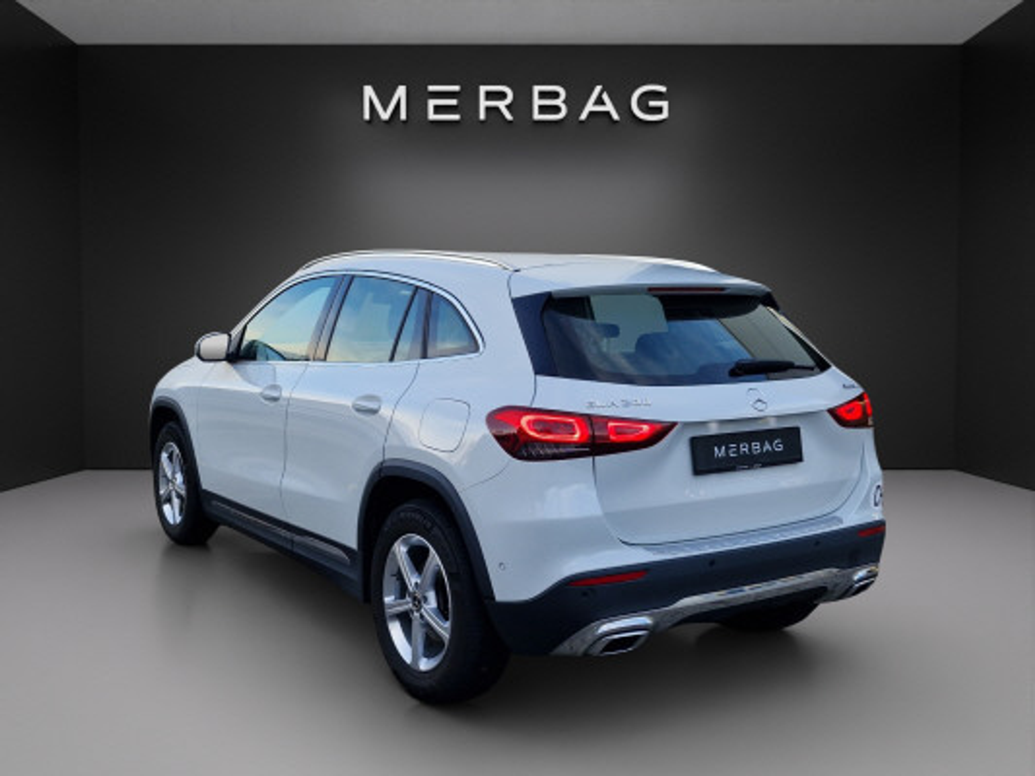 listing desktop thumbnail image 3