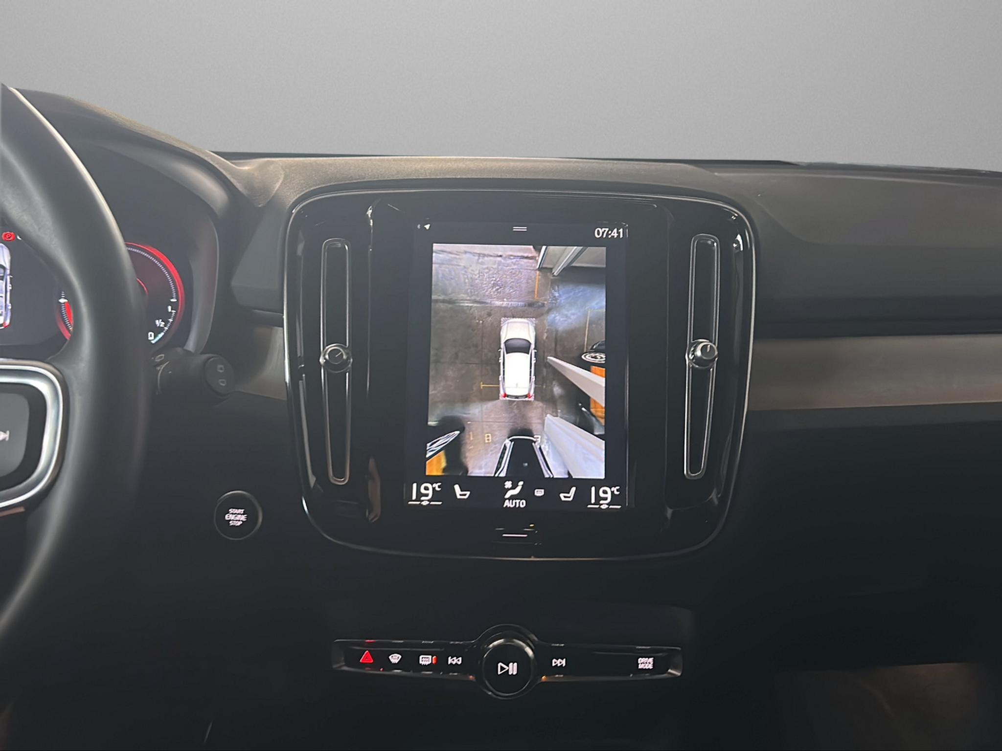 listing desktop thumbnail image 10