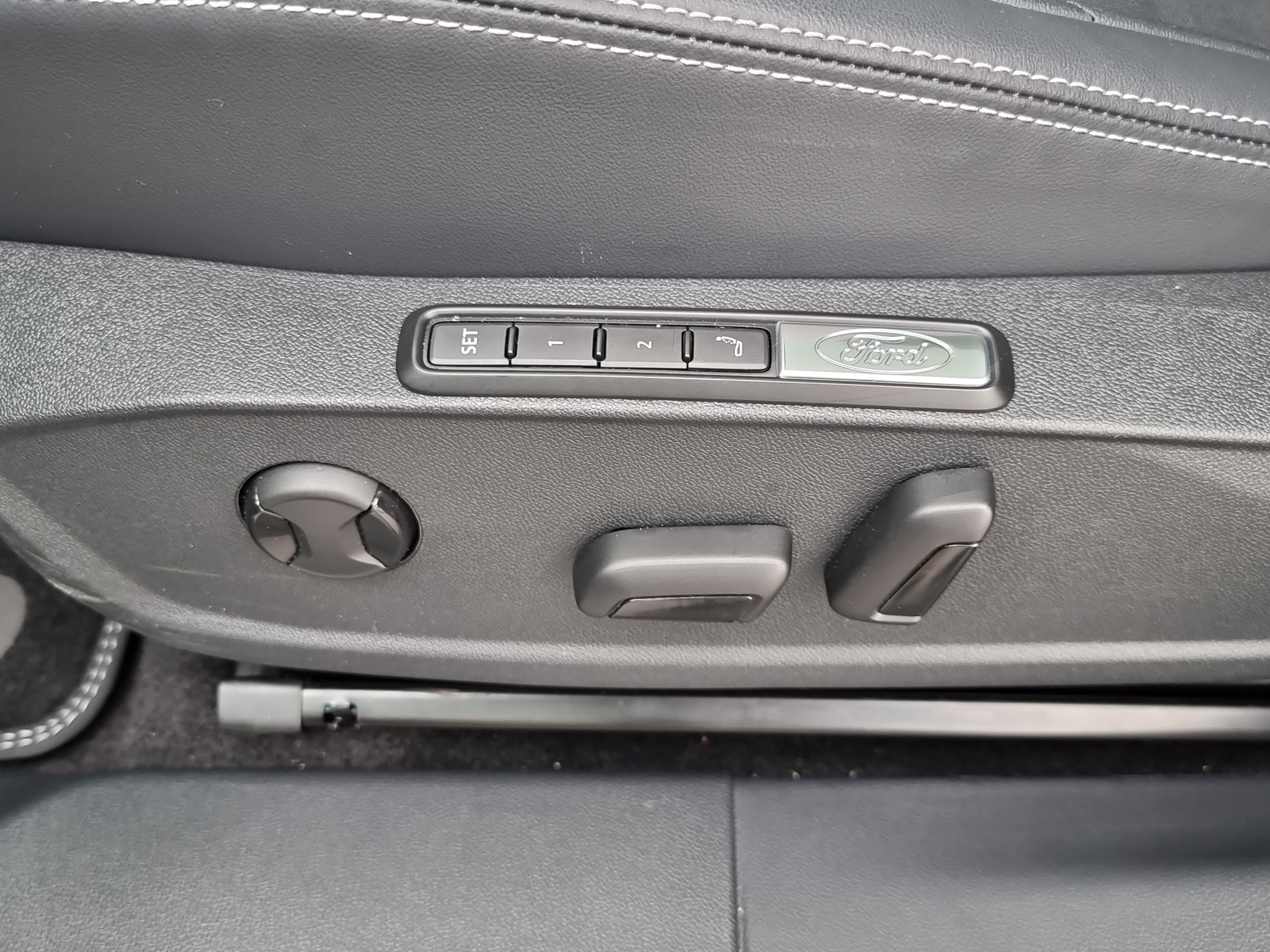 listing desktop thumbnail image 12