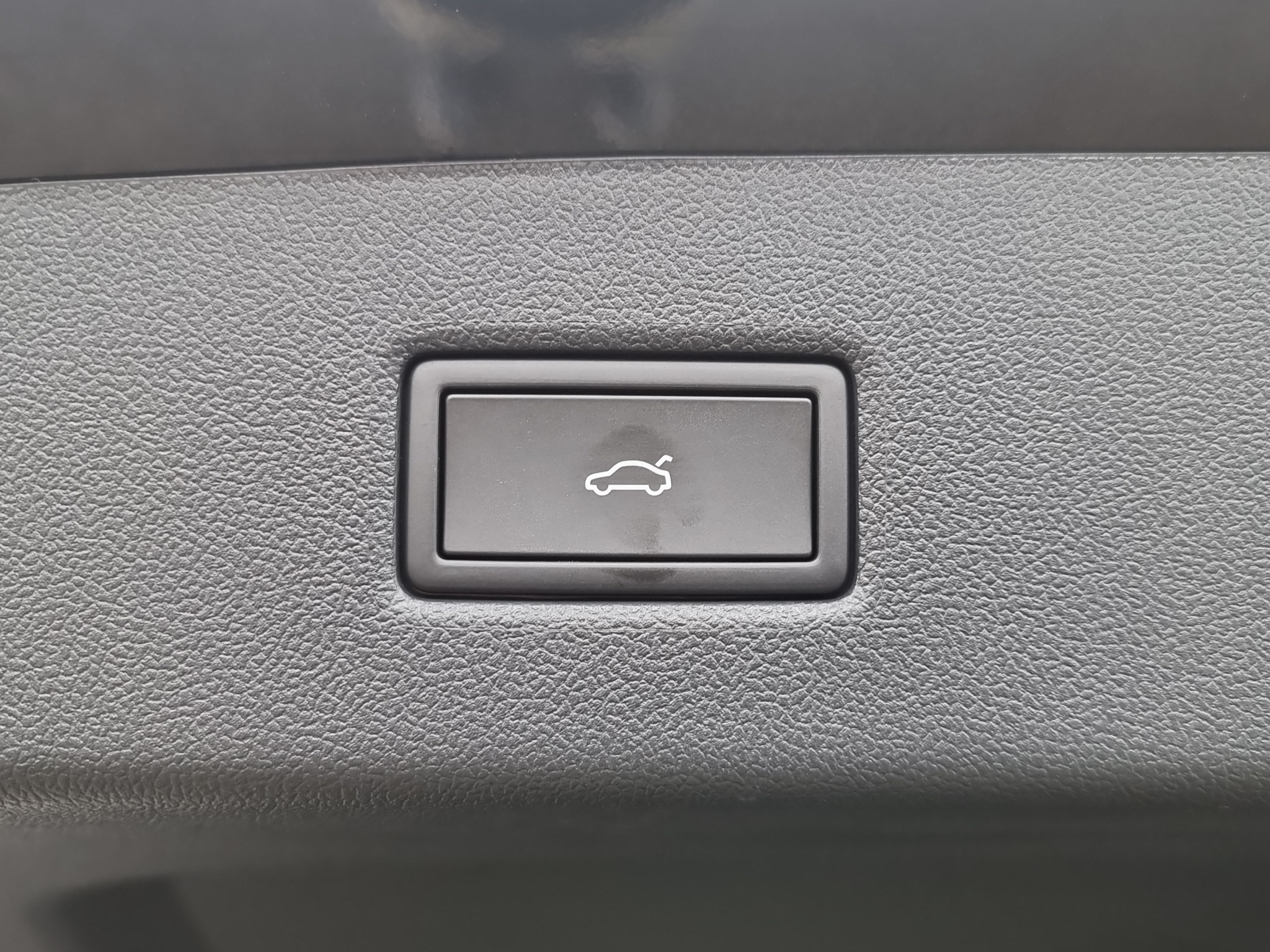 listing desktop thumbnail image 16