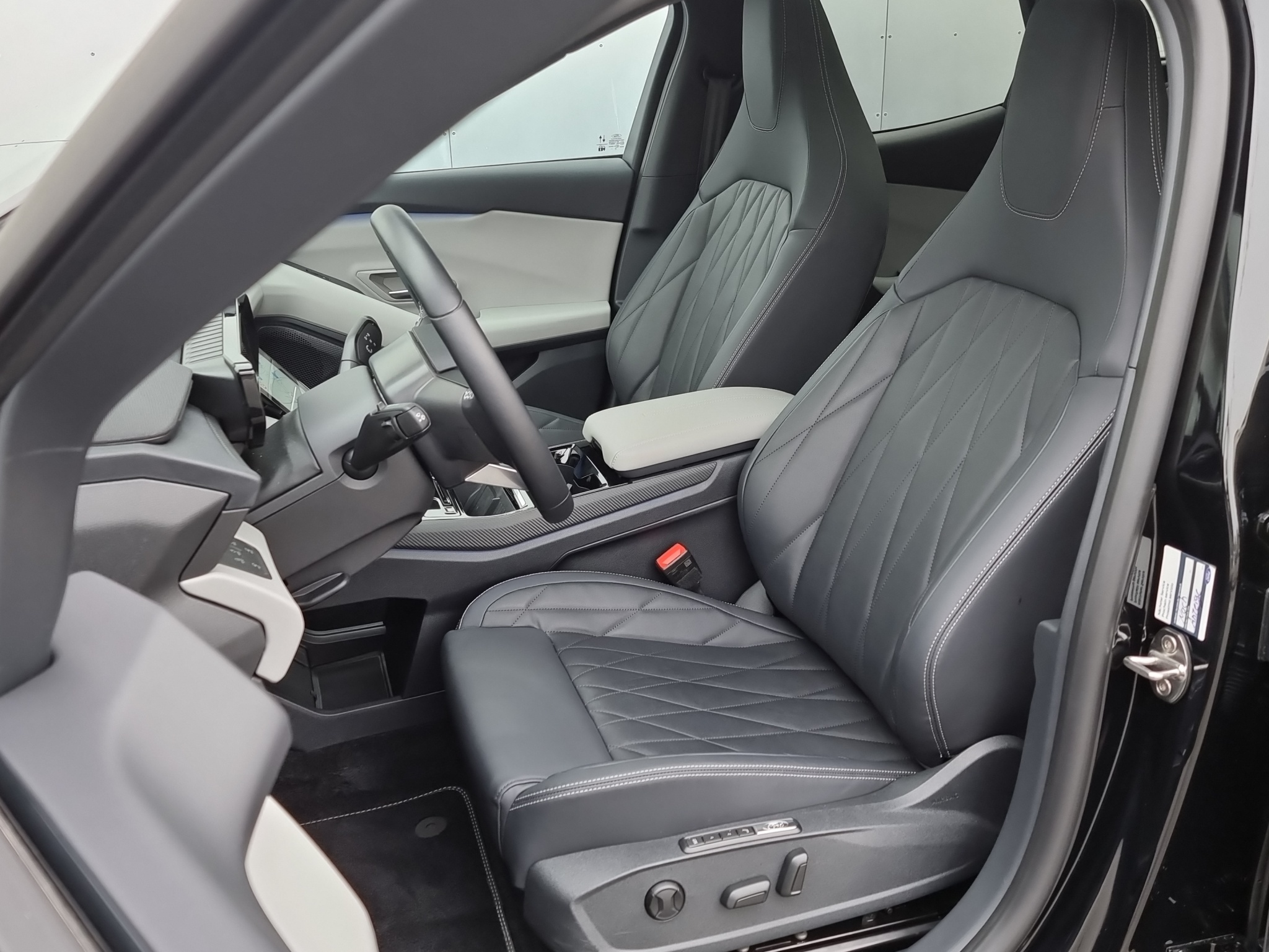 listing desktop thumbnail image 11