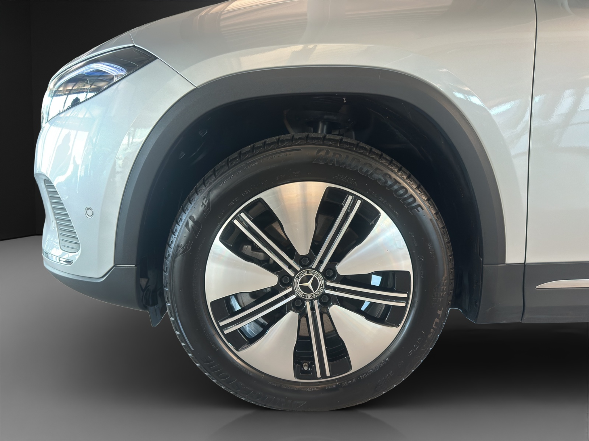 listing desktop thumbnail image 7