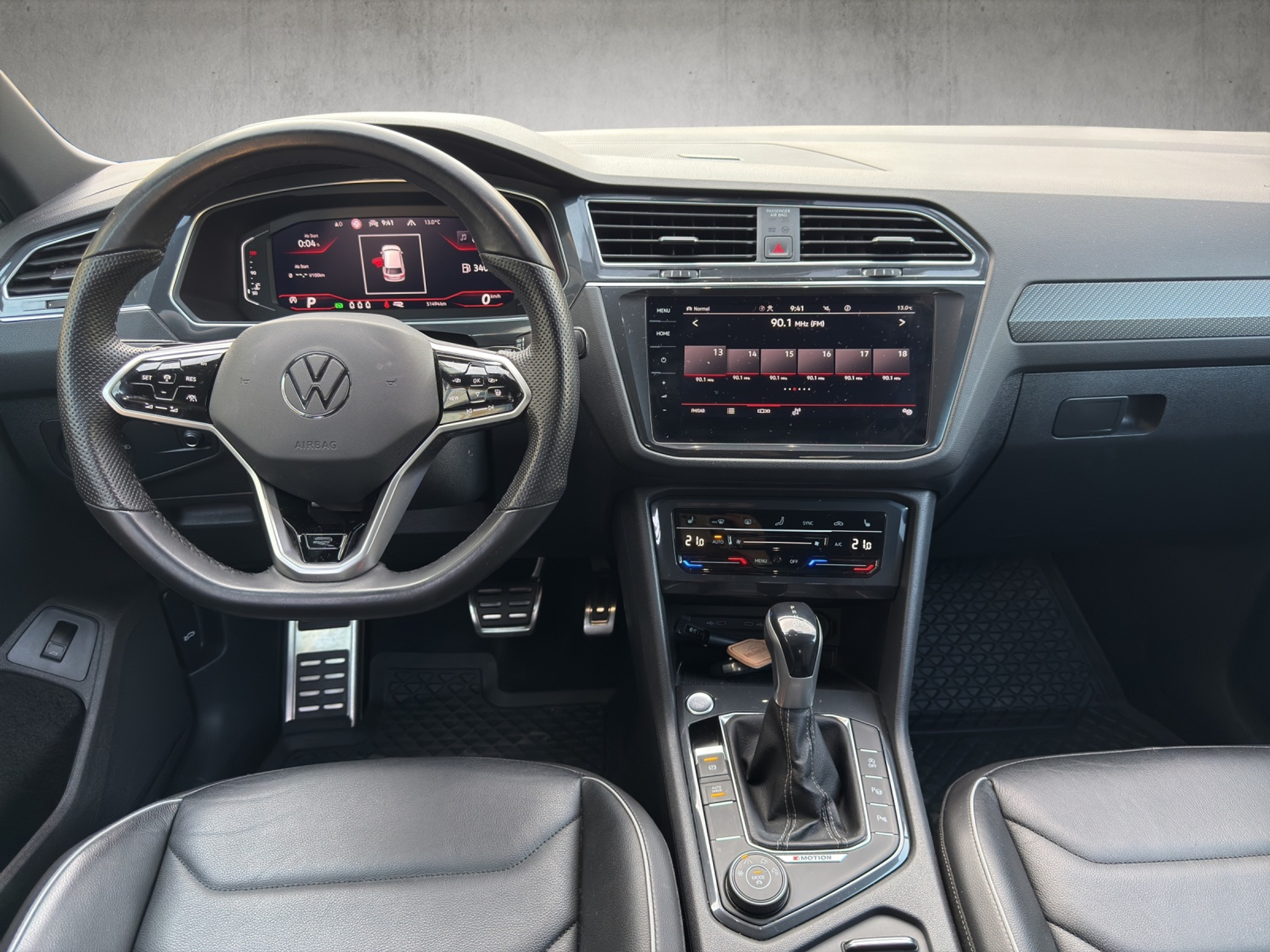 listing desktop thumbnail image 3