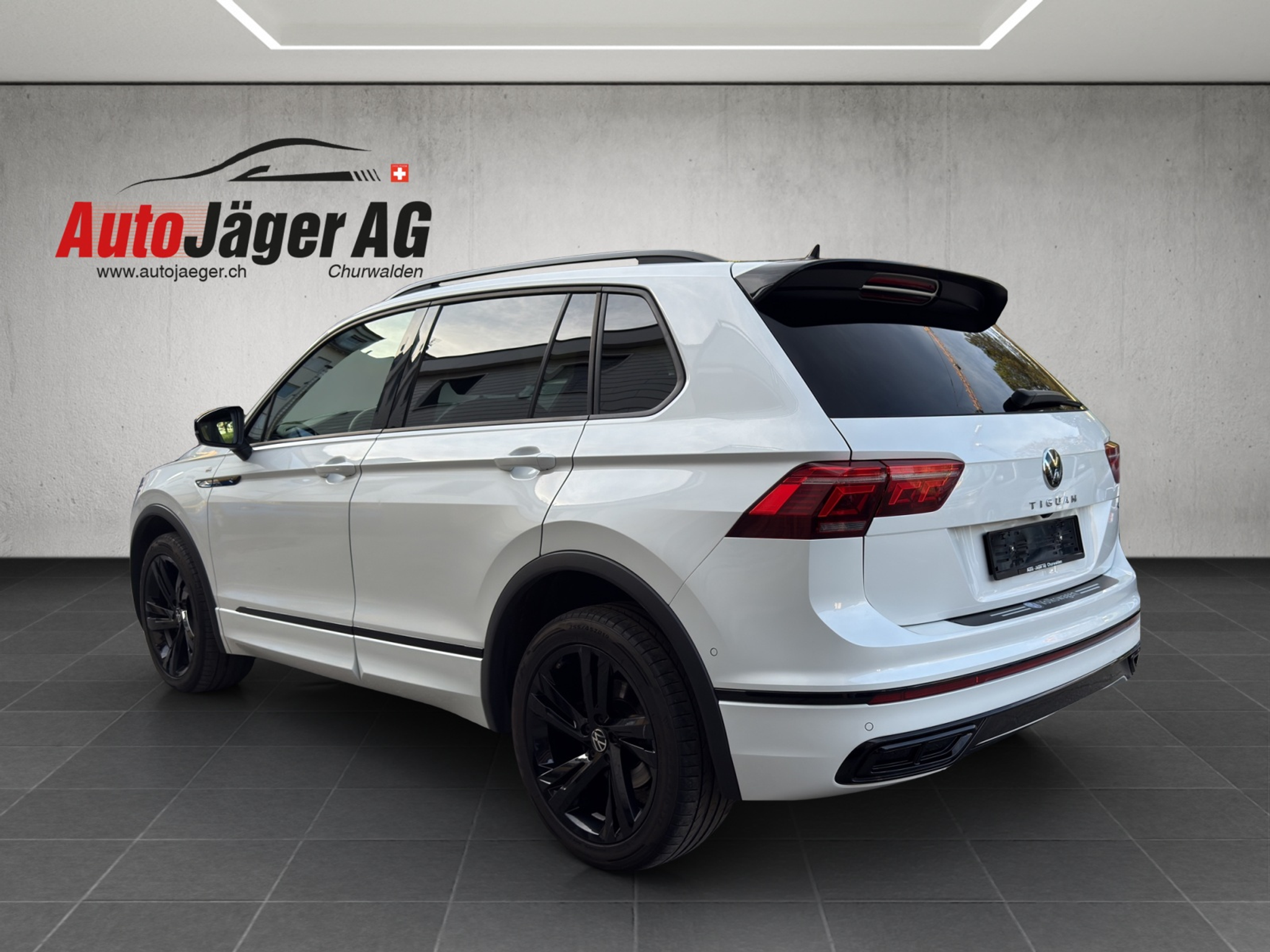 listing desktop thumbnail image 6