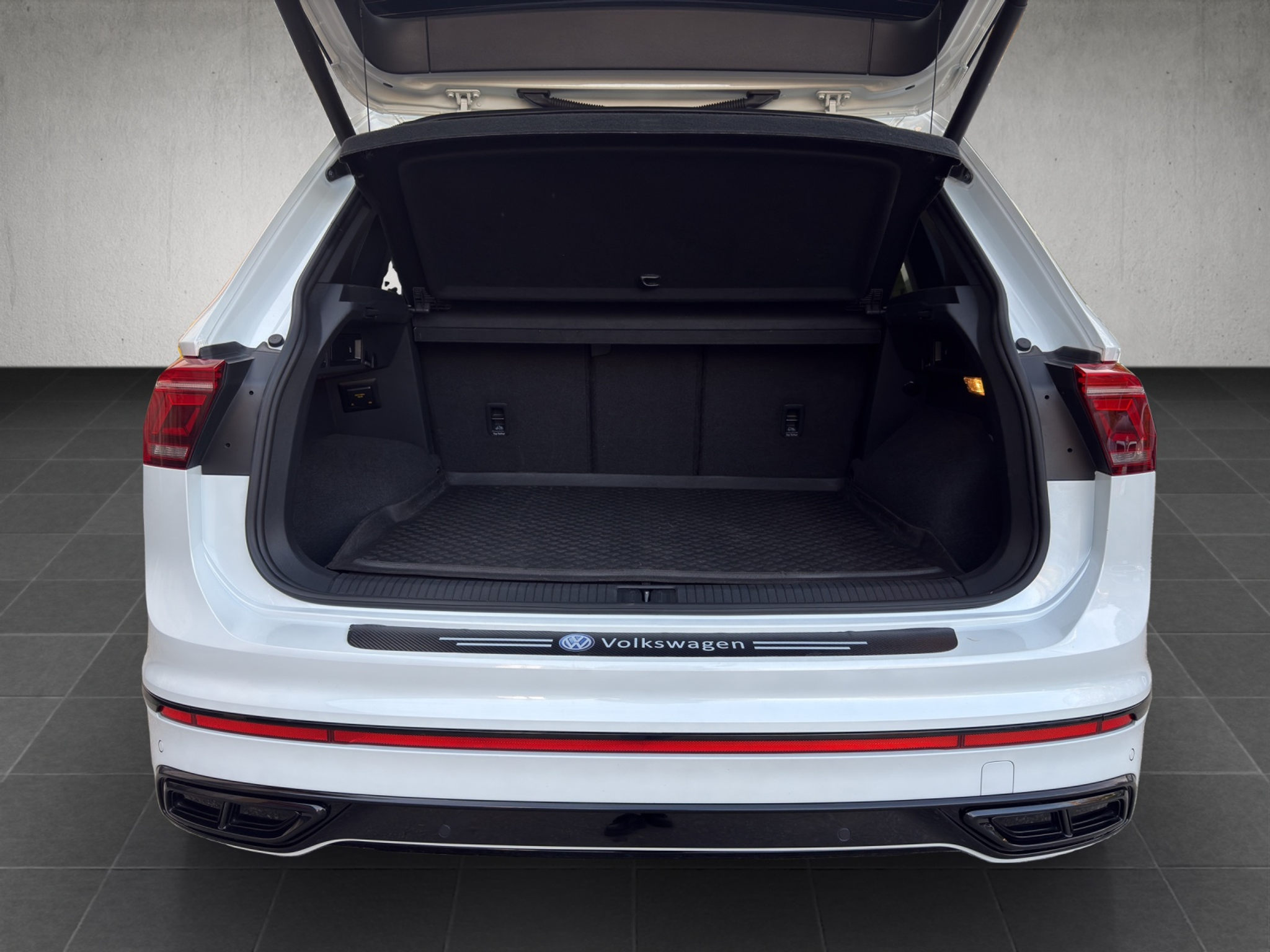 listing desktop thumbnail image 7