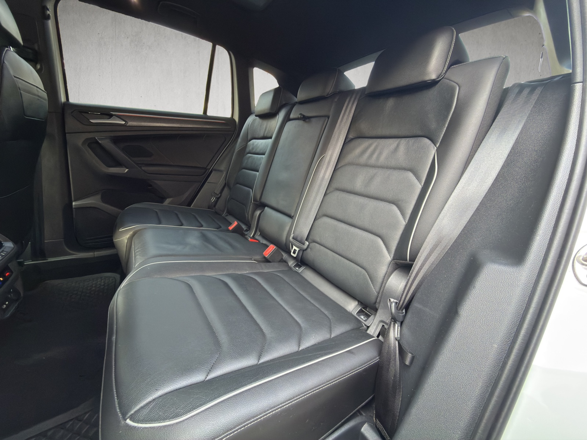 listing desktop thumbnail image 5