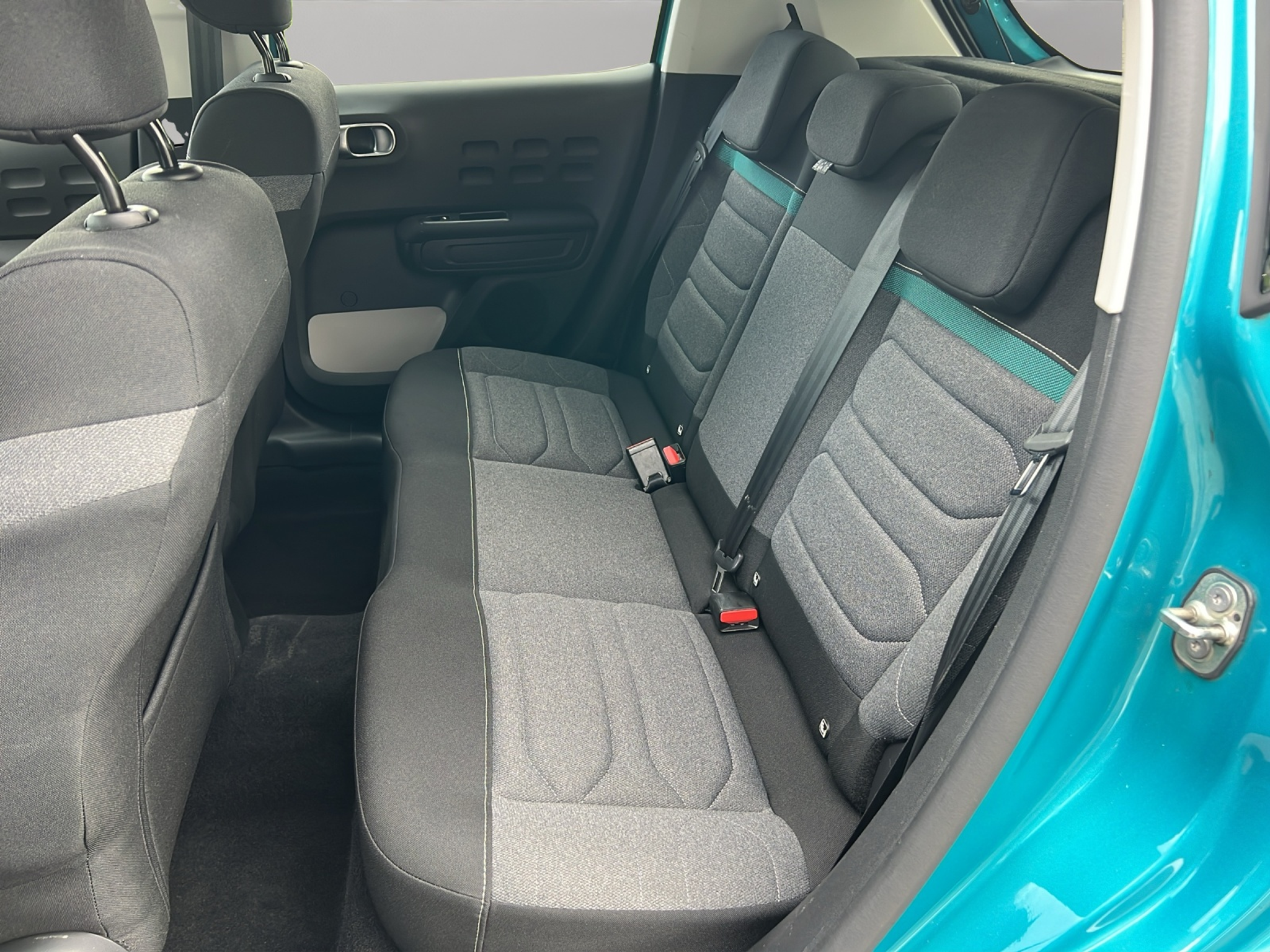 listing desktop thumbnail image 13