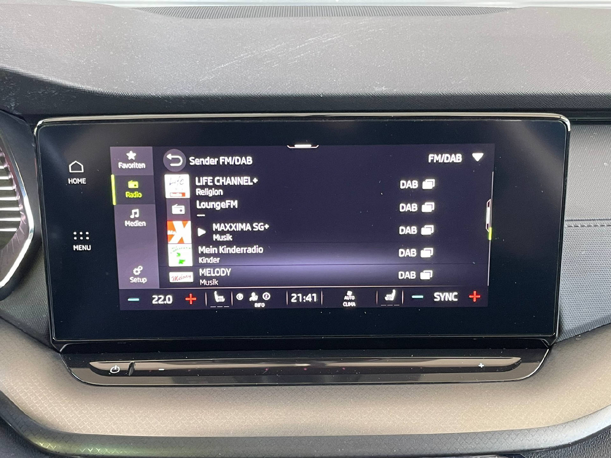 listing desktop thumbnail image 12