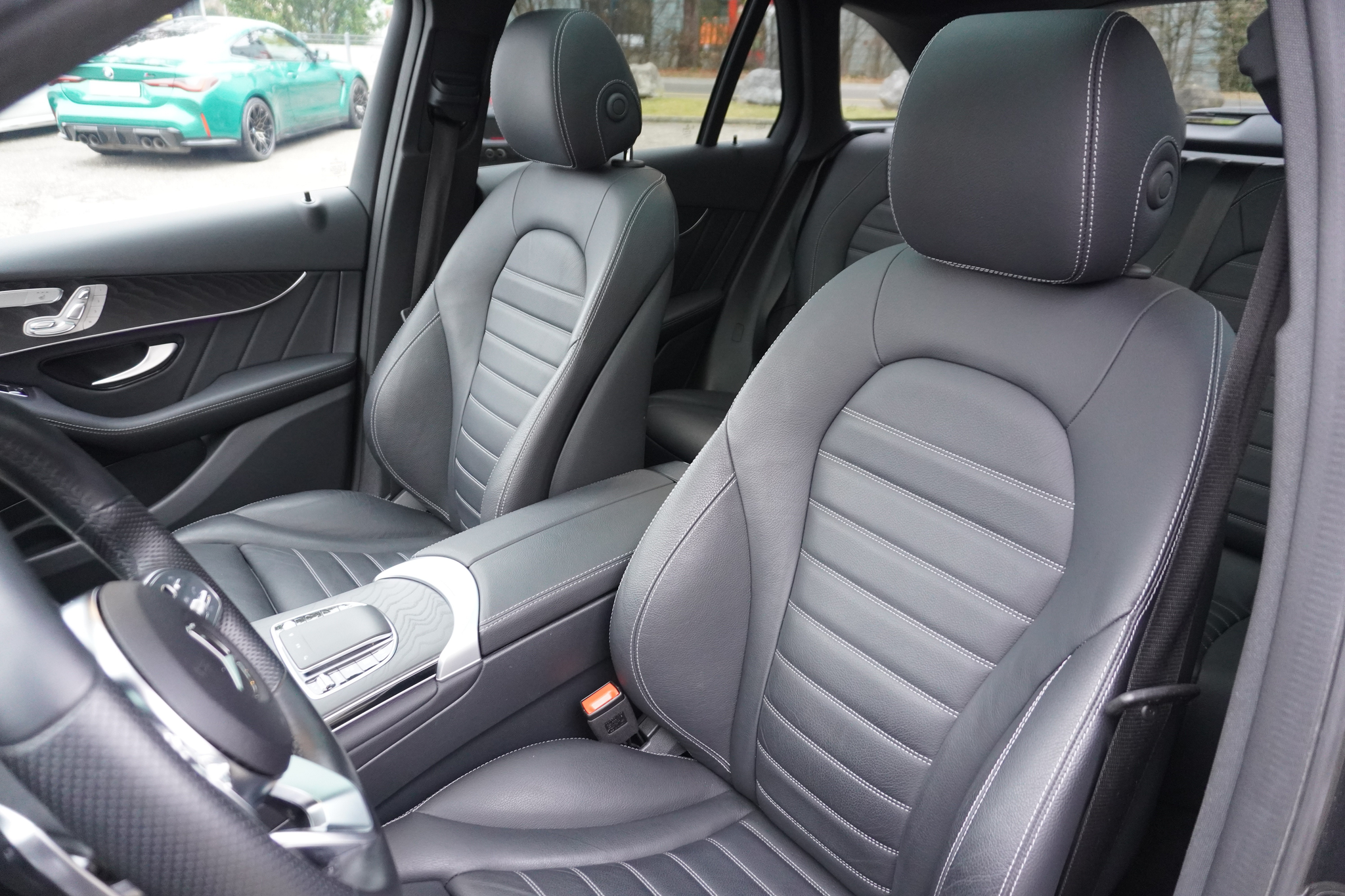 listing desktop thumbnail image 15