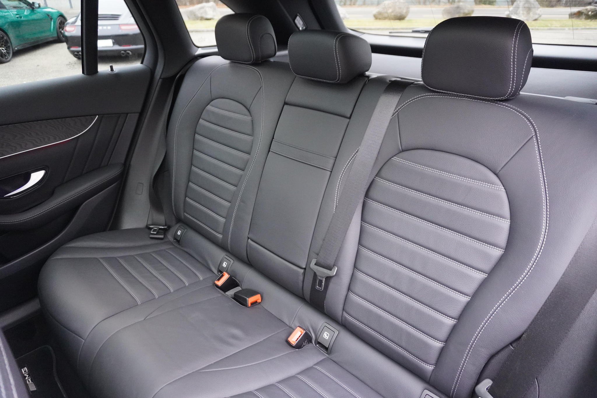 listing desktop thumbnail image 16