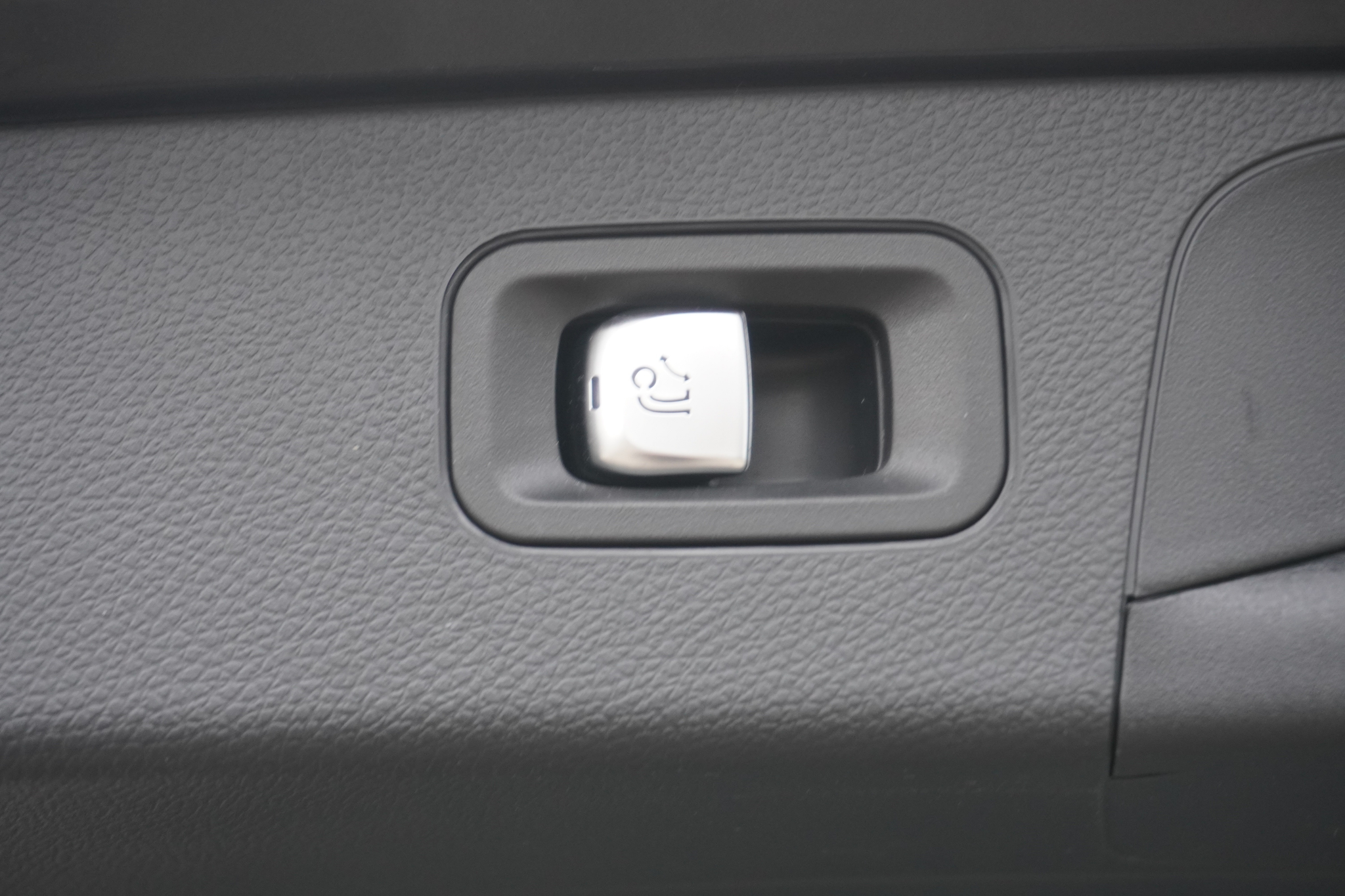 listing desktop thumbnail image 11