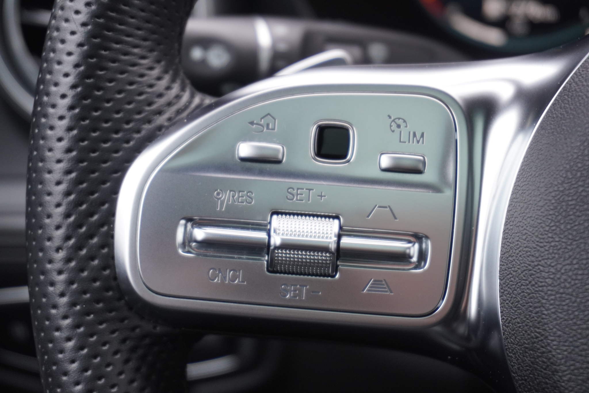 listing desktop thumbnail image 20