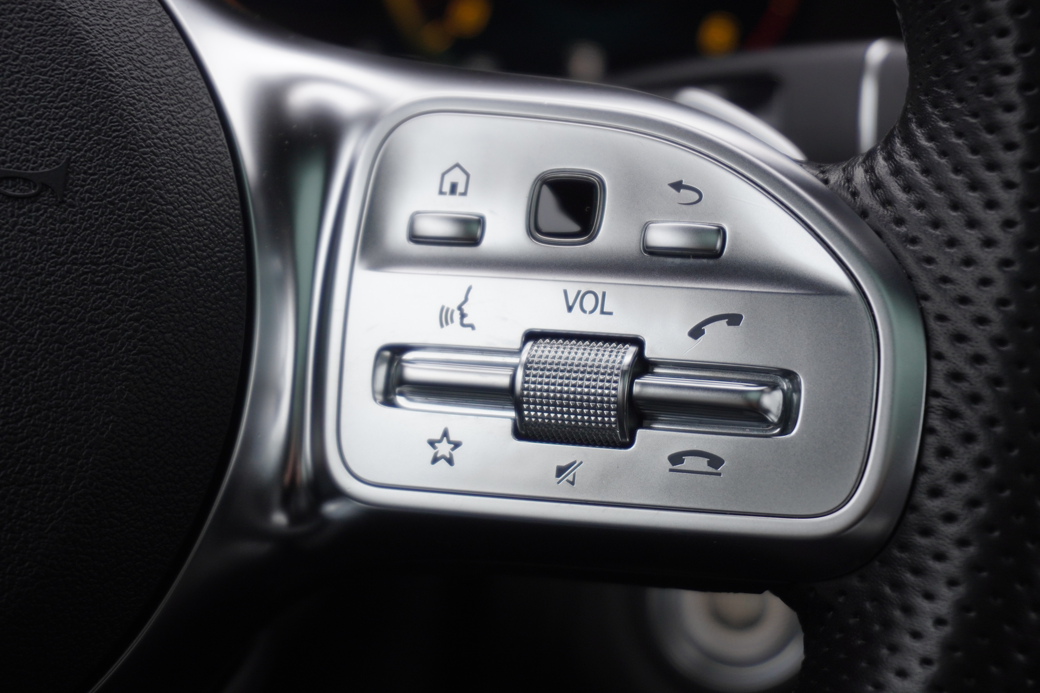 listing desktop thumbnail image 19