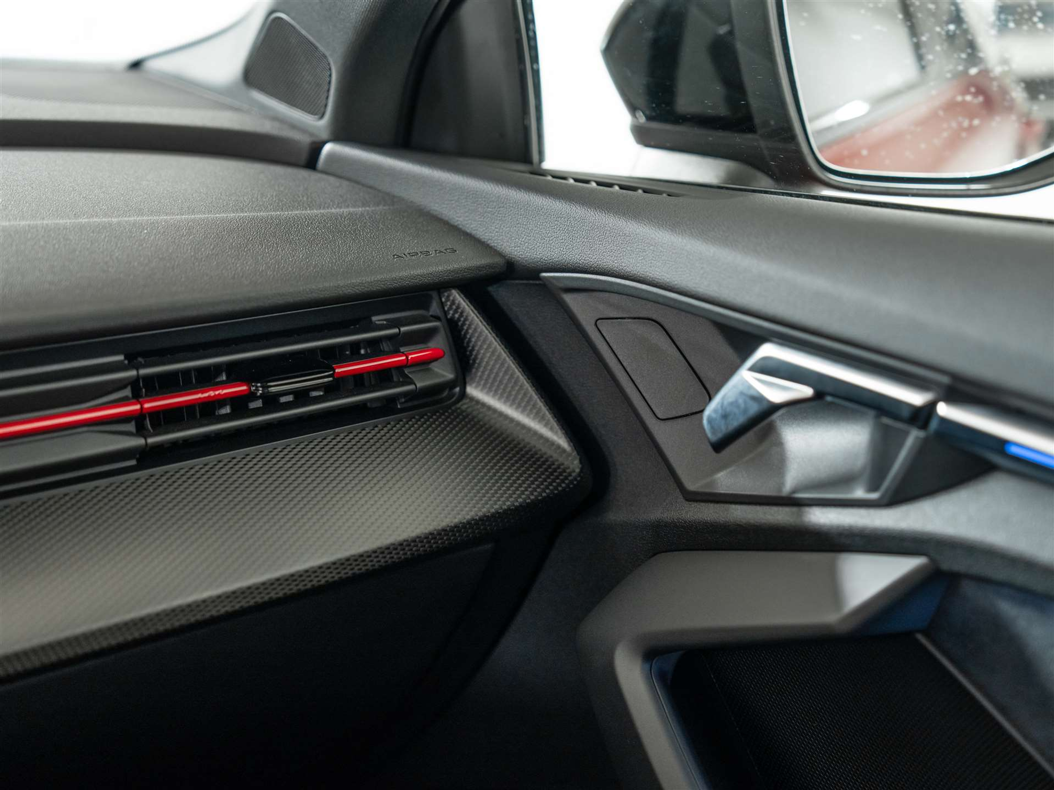 listing desktop thumbnail image 38