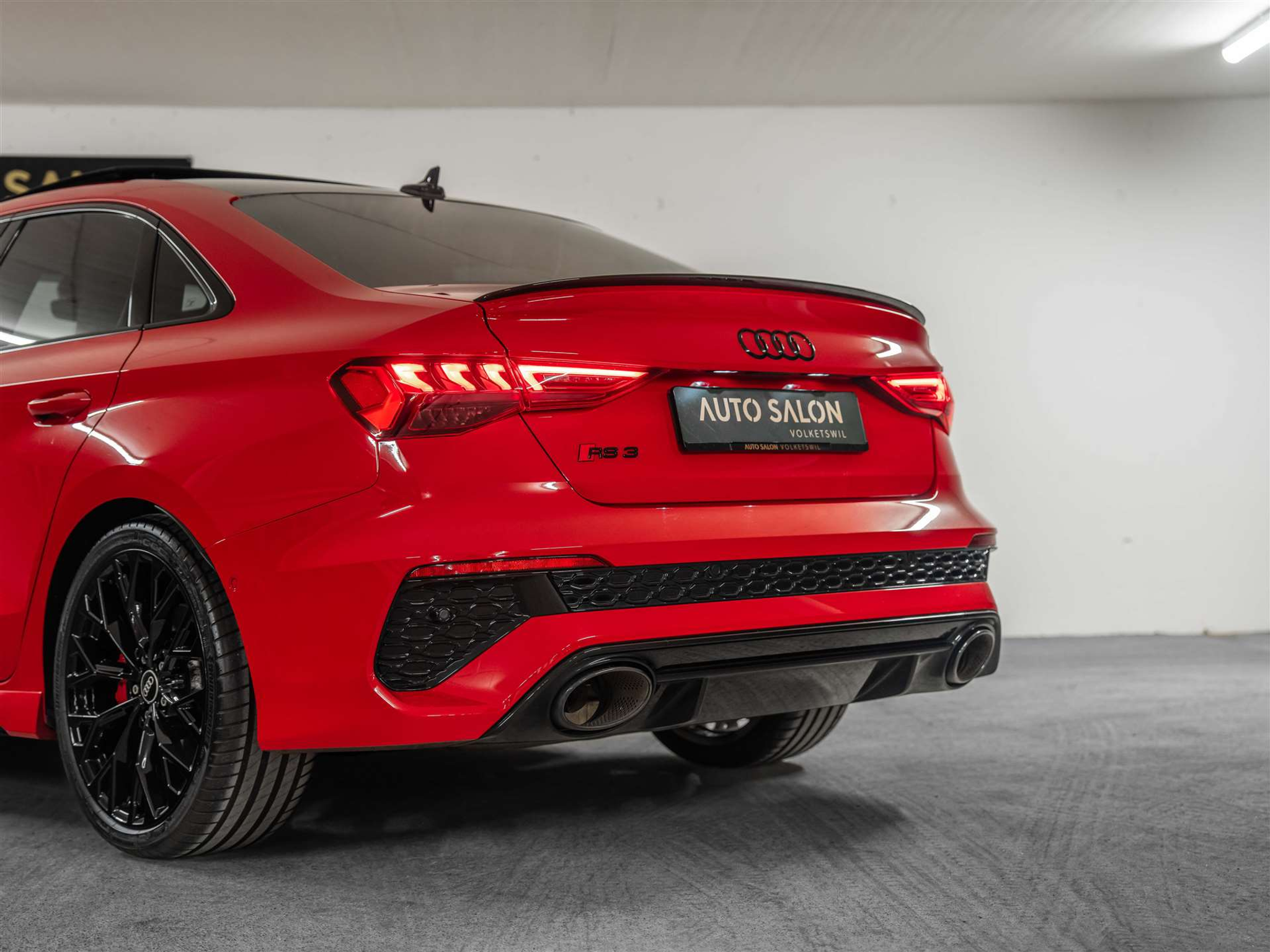 listing desktop thumbnail image 20