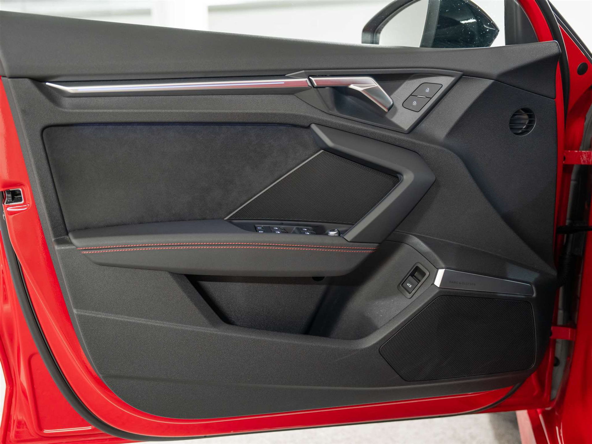 listing desktop thumbnail image 26