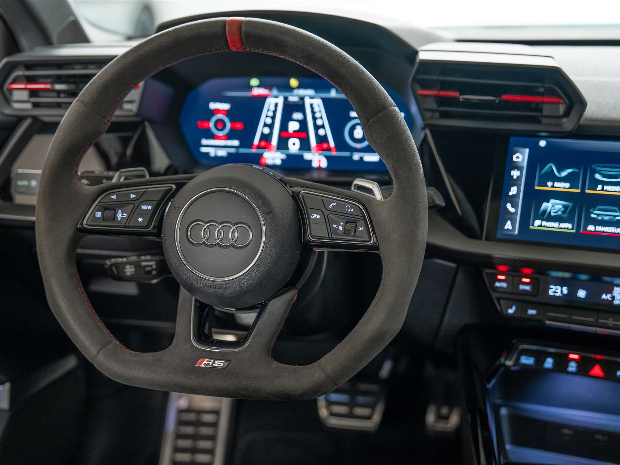 listing desktop thumbnail image 36