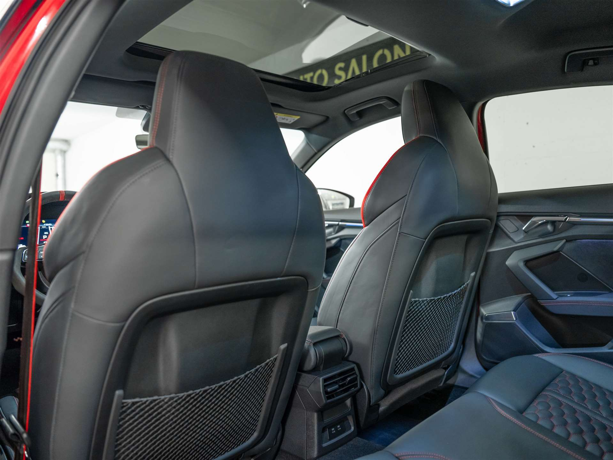 listing desktop thumbnail image 14