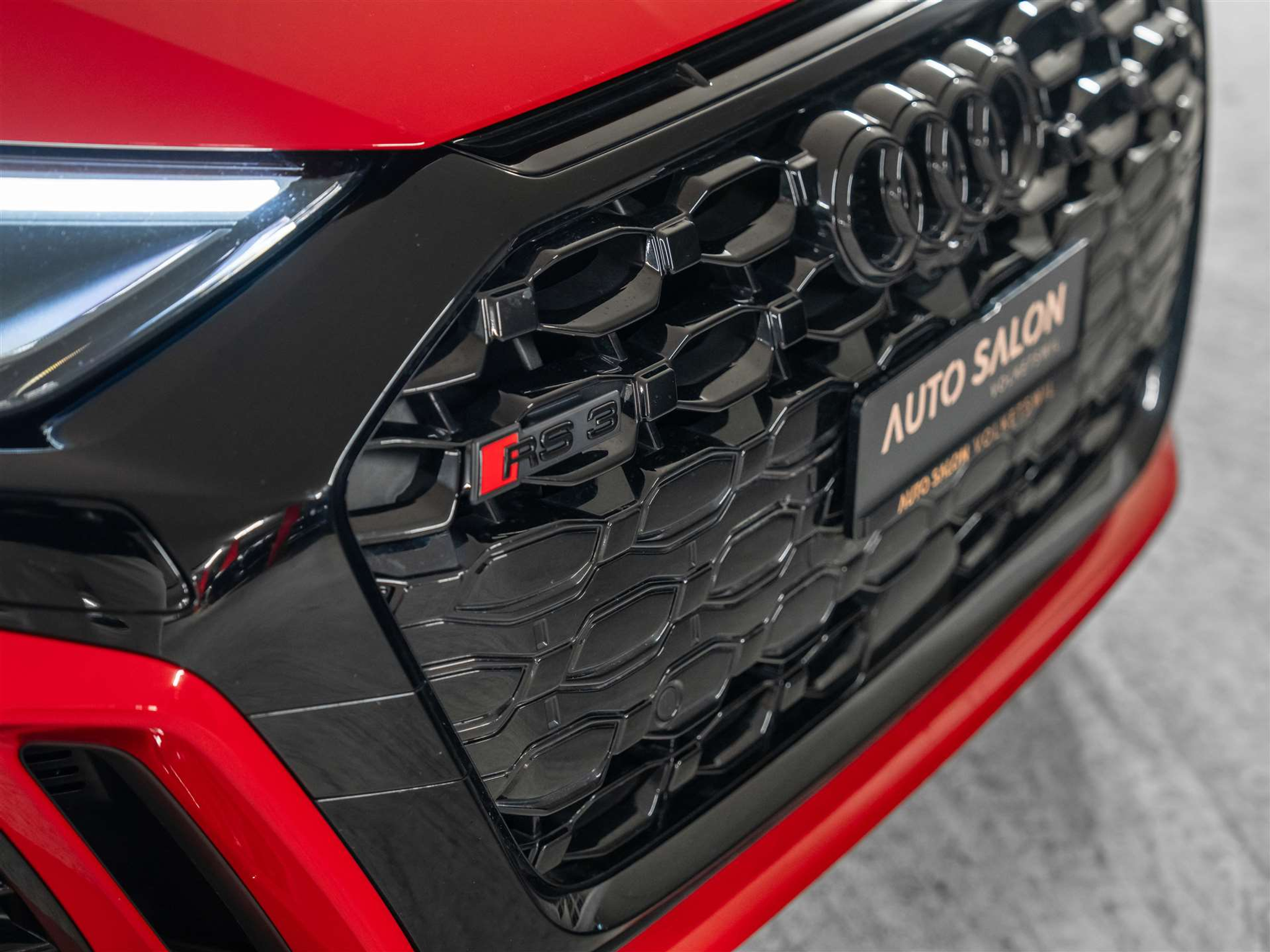 listing desktop thumbnail image 25