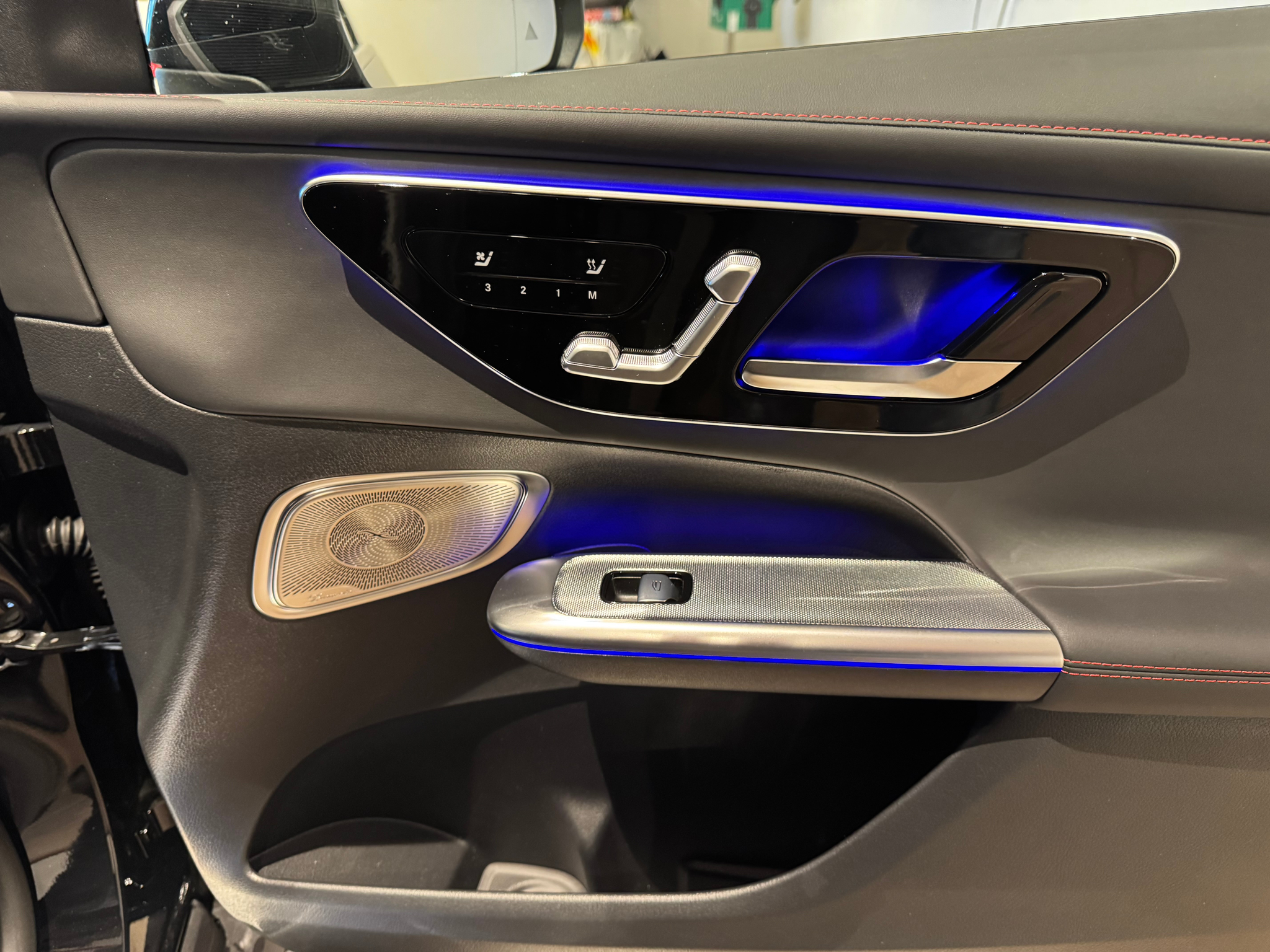 listing desktop thumbnail image 11