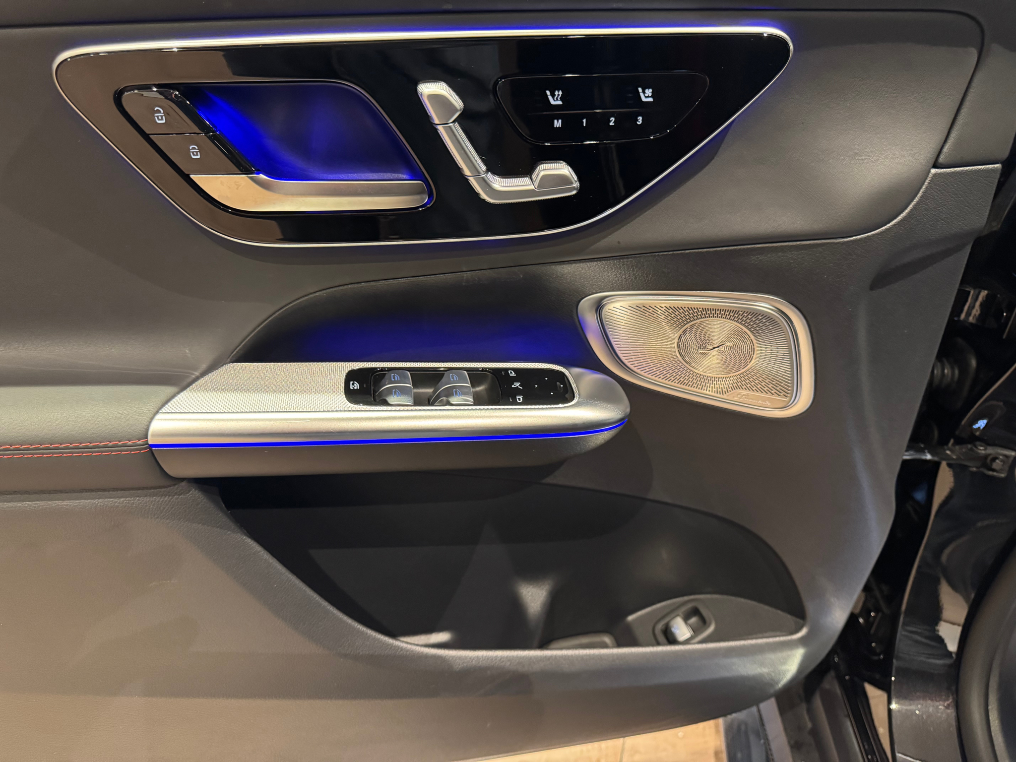 listing desktop thumbnail image 20