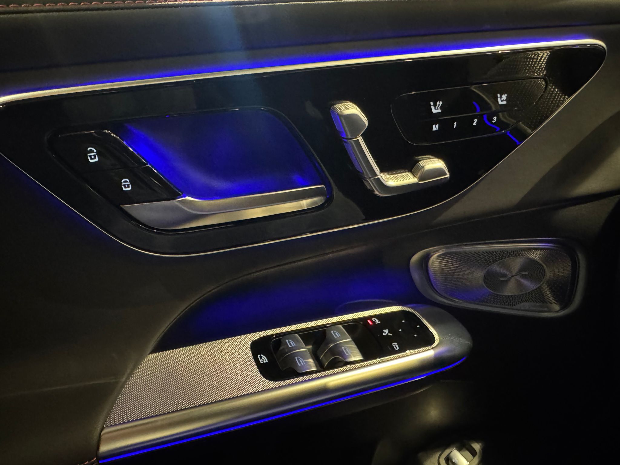 listing desktop thumbnail image 18