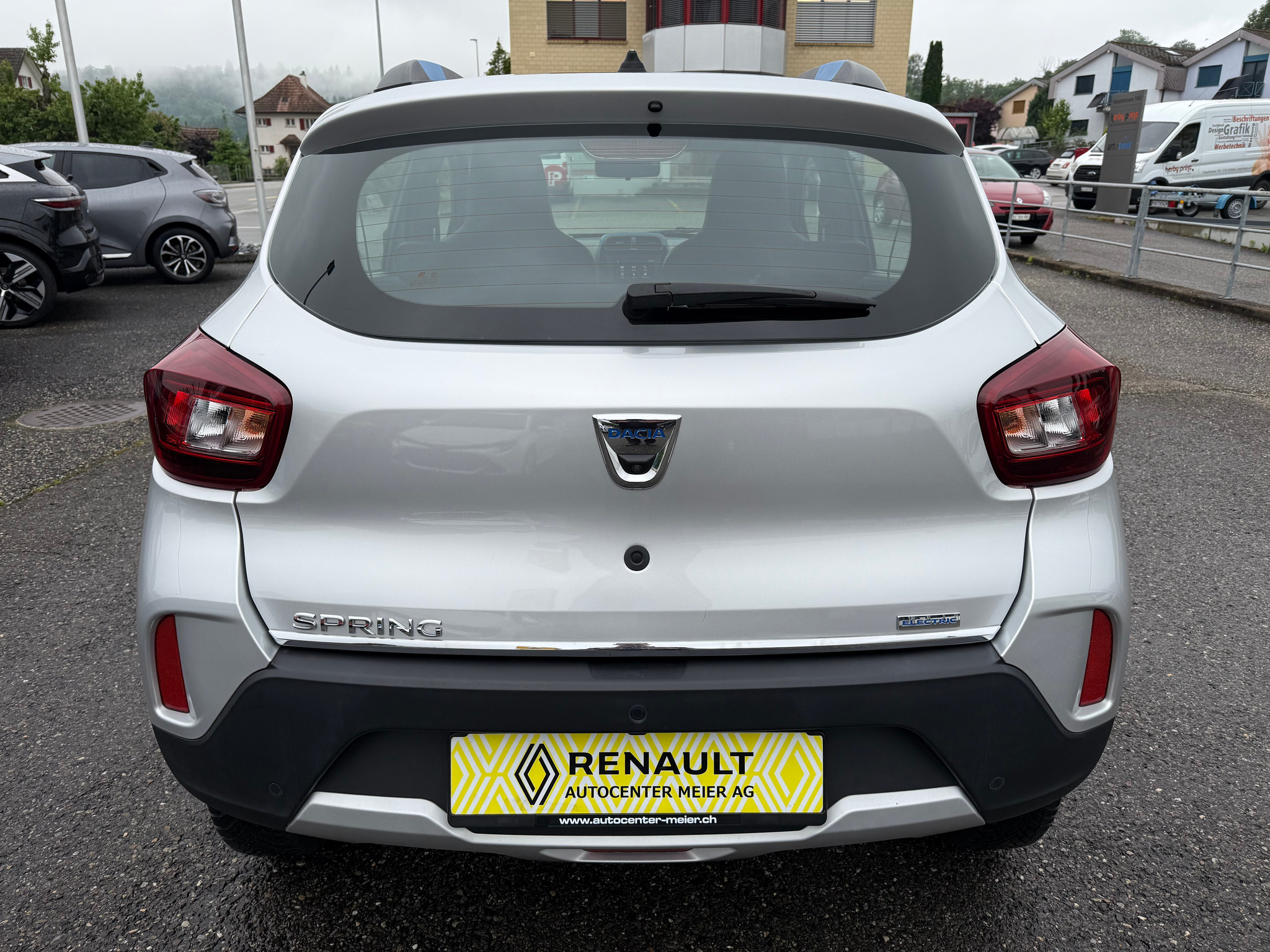 listing desktop thumbnail image 4