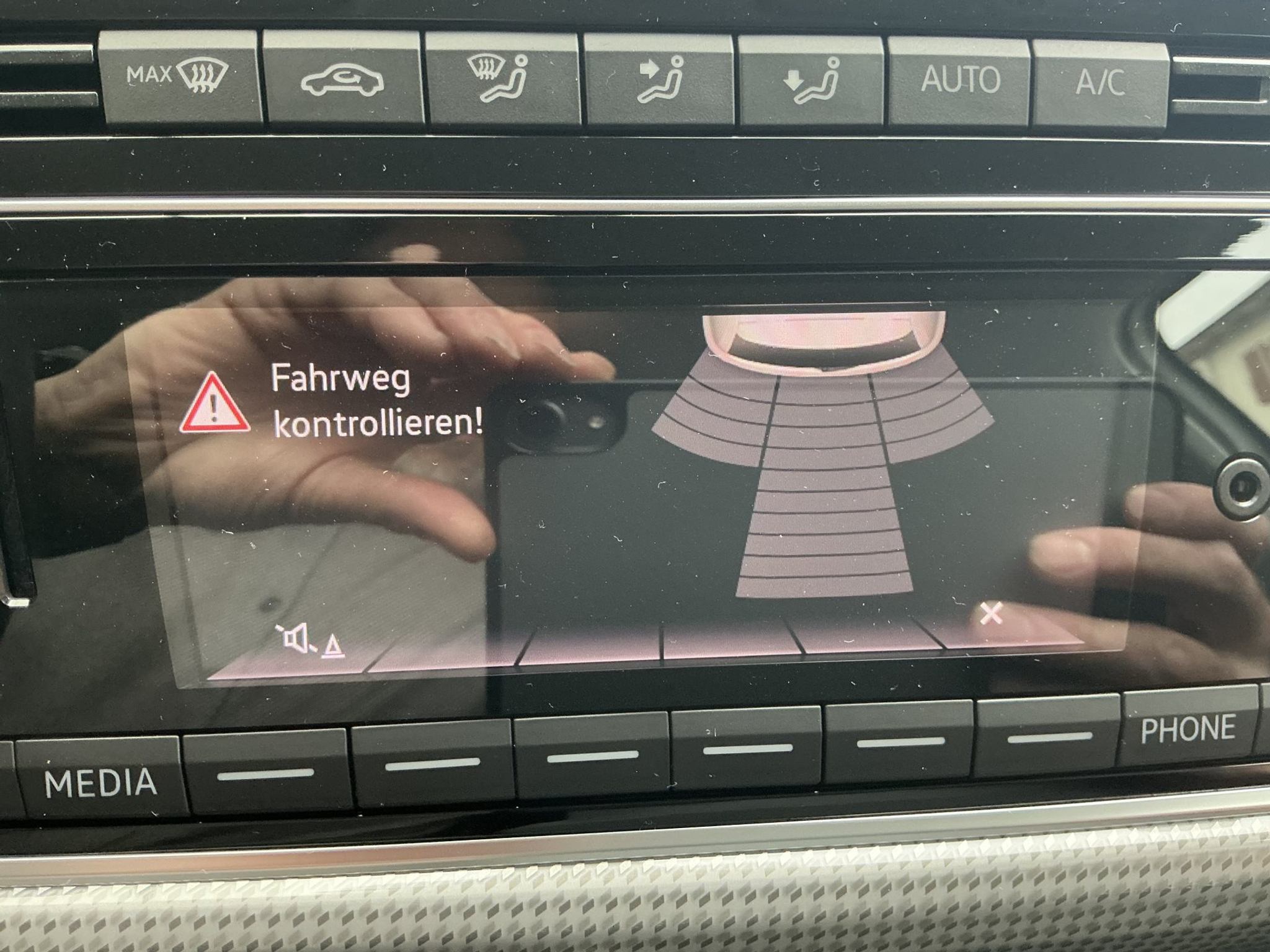 listing desktop thumbnail image 11