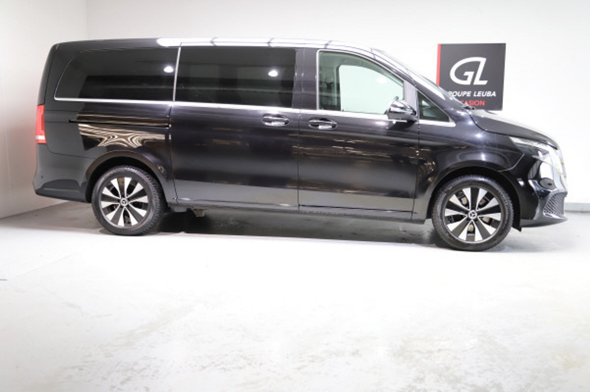 listing desktop thumbnail image 6