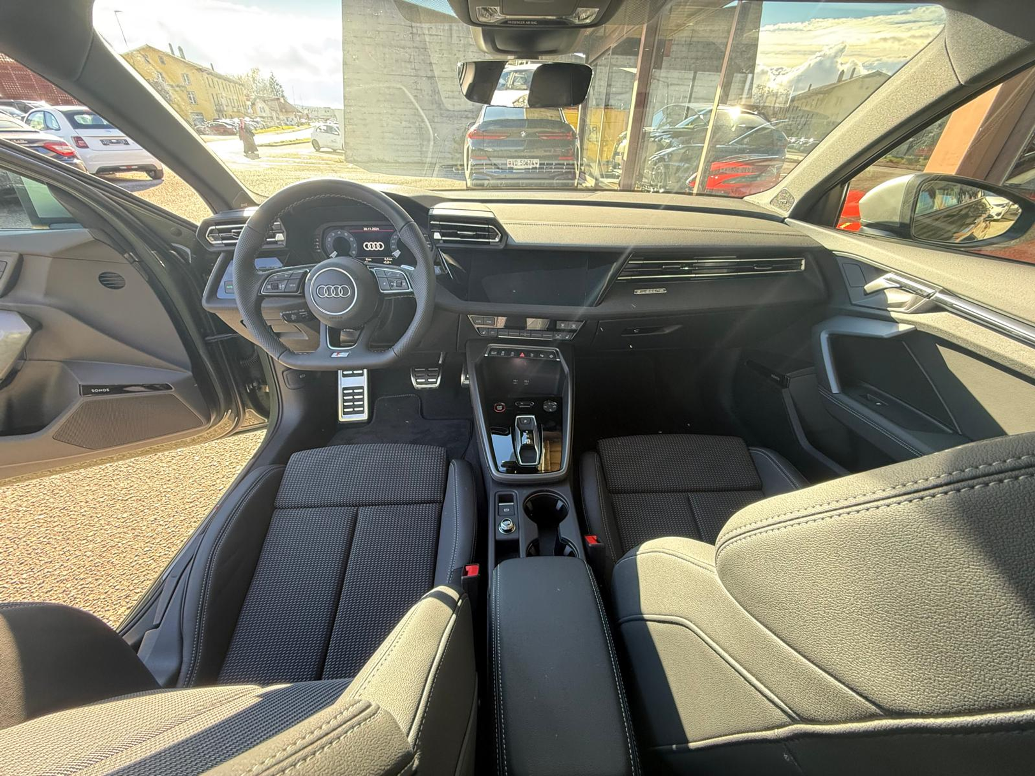 listing desktop thumbnail image 8