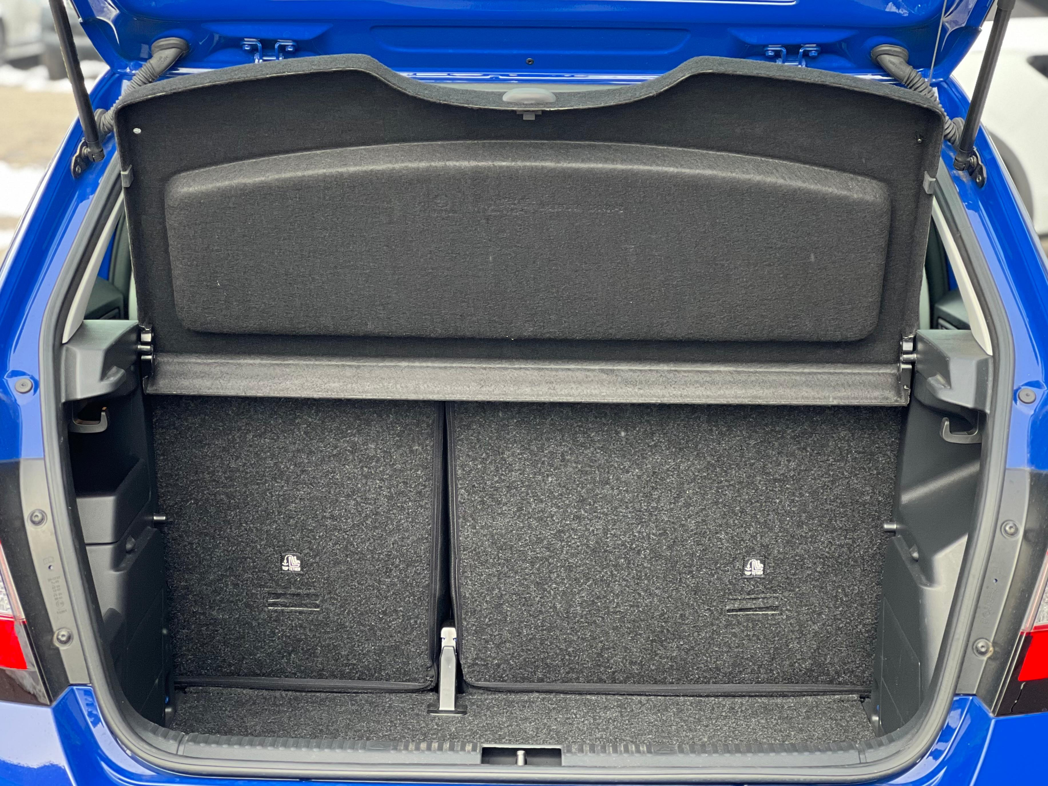 listing desktop thumbnail image 11