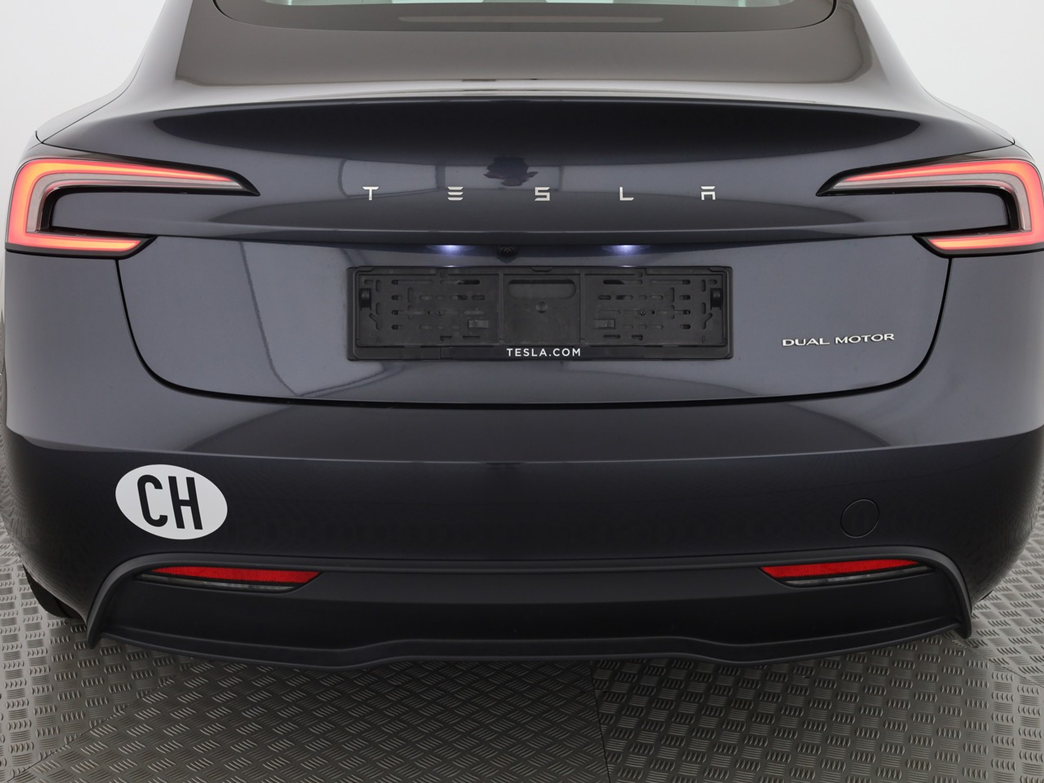 listing desktop thumbnail image 11