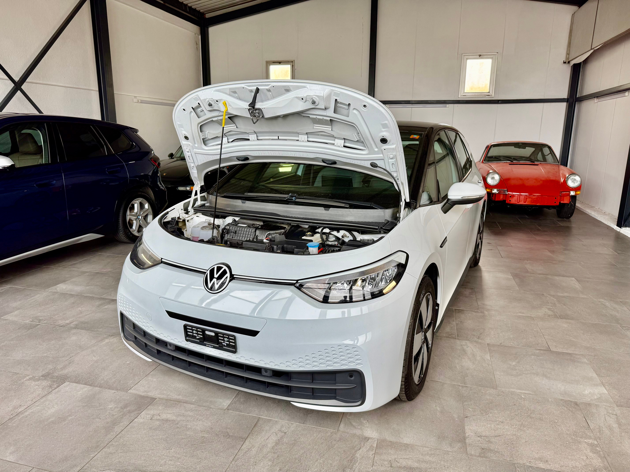 listing desktop thumbnail image 4