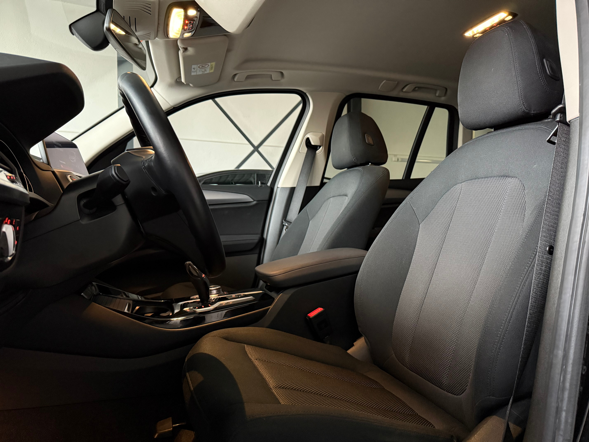 listing desktop thumbnail image 6