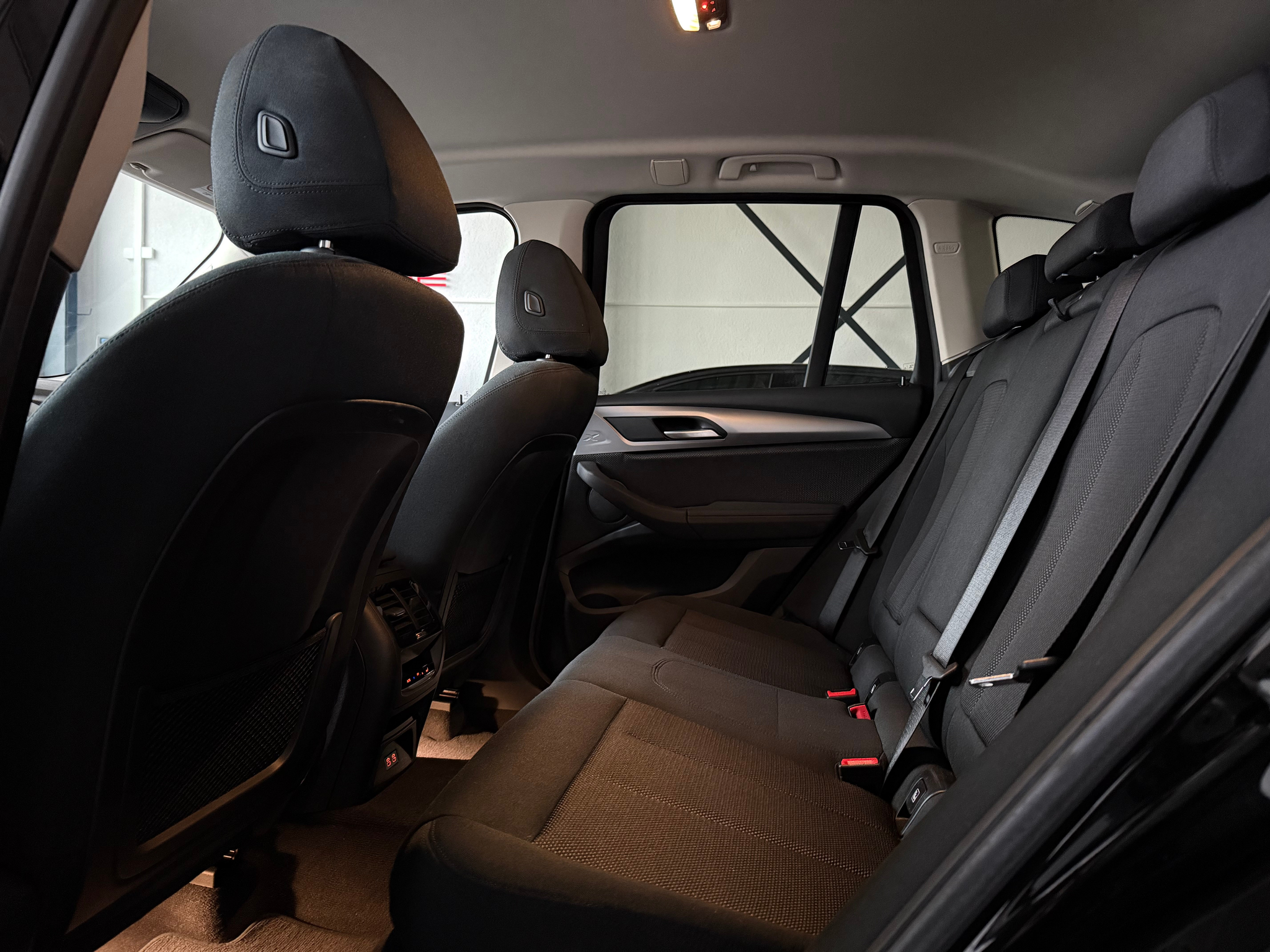 listing desktop thumbnail image 8