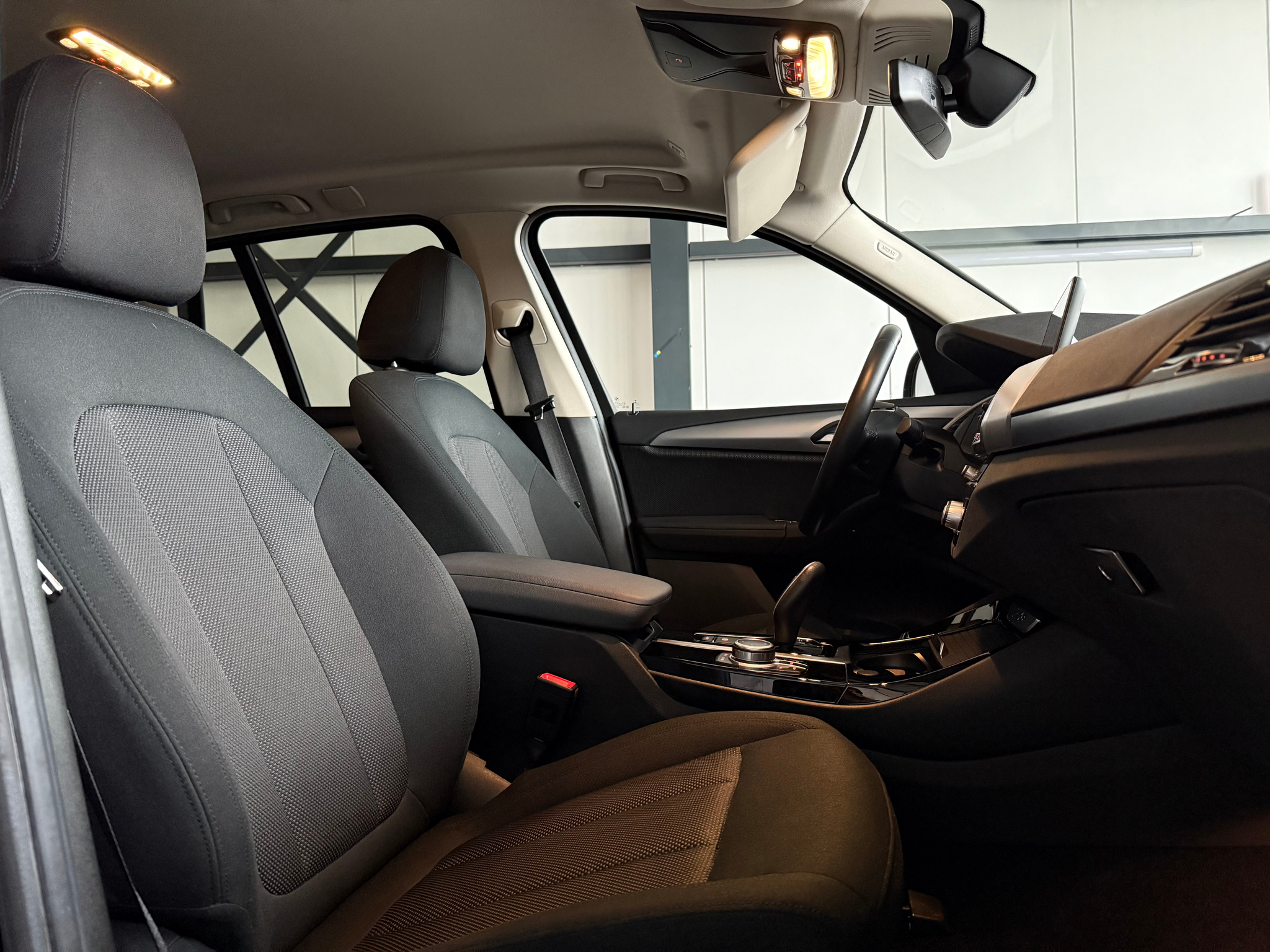 listing desktop thumbnail image 7