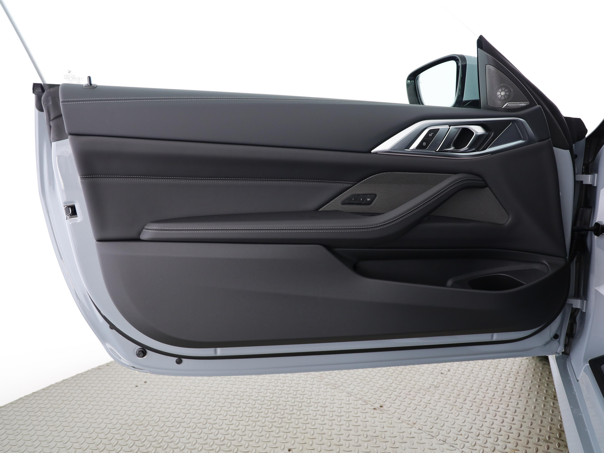 listing desktop thumbnail image 7