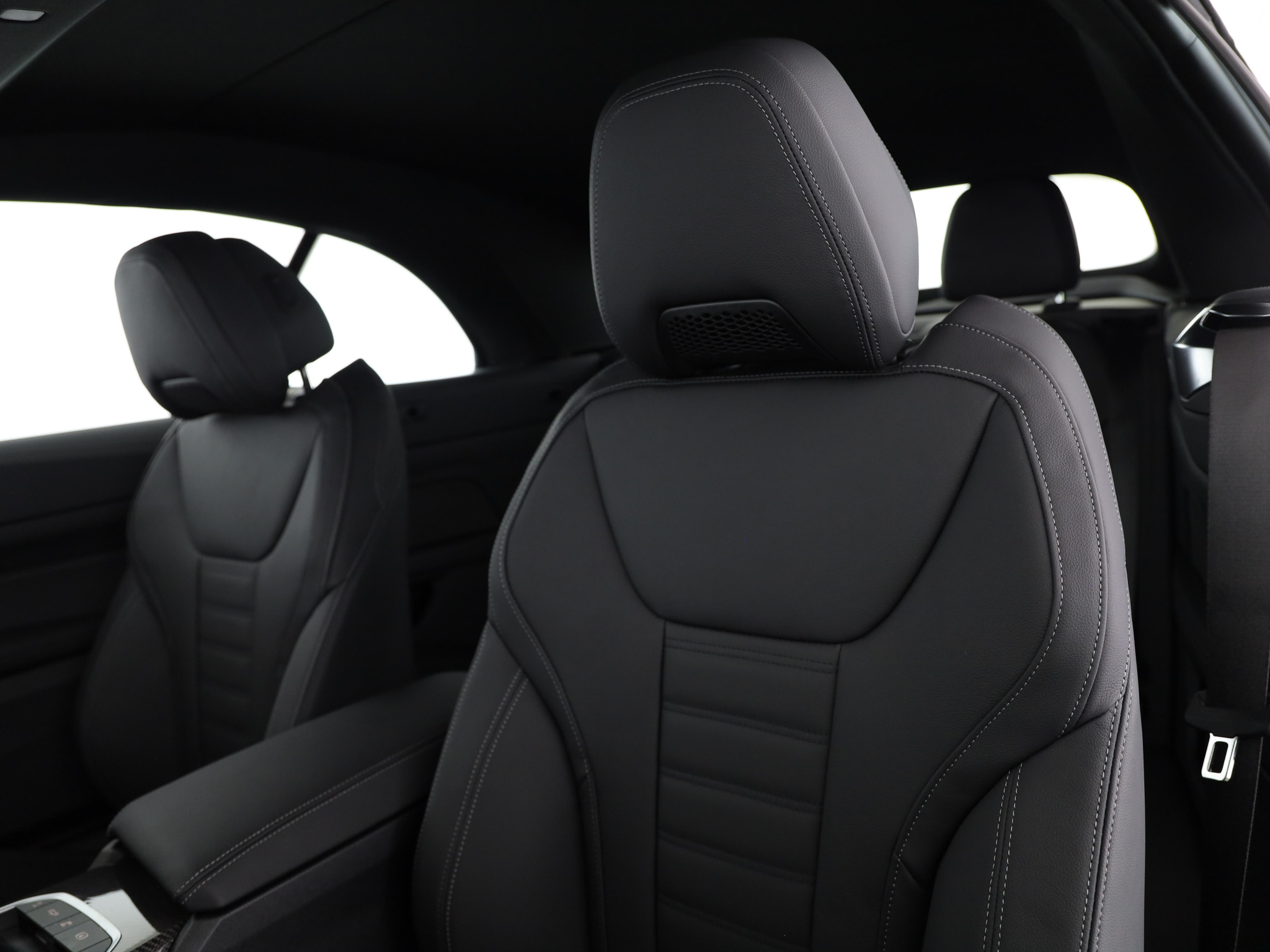 listing desktop thumbnail image 9