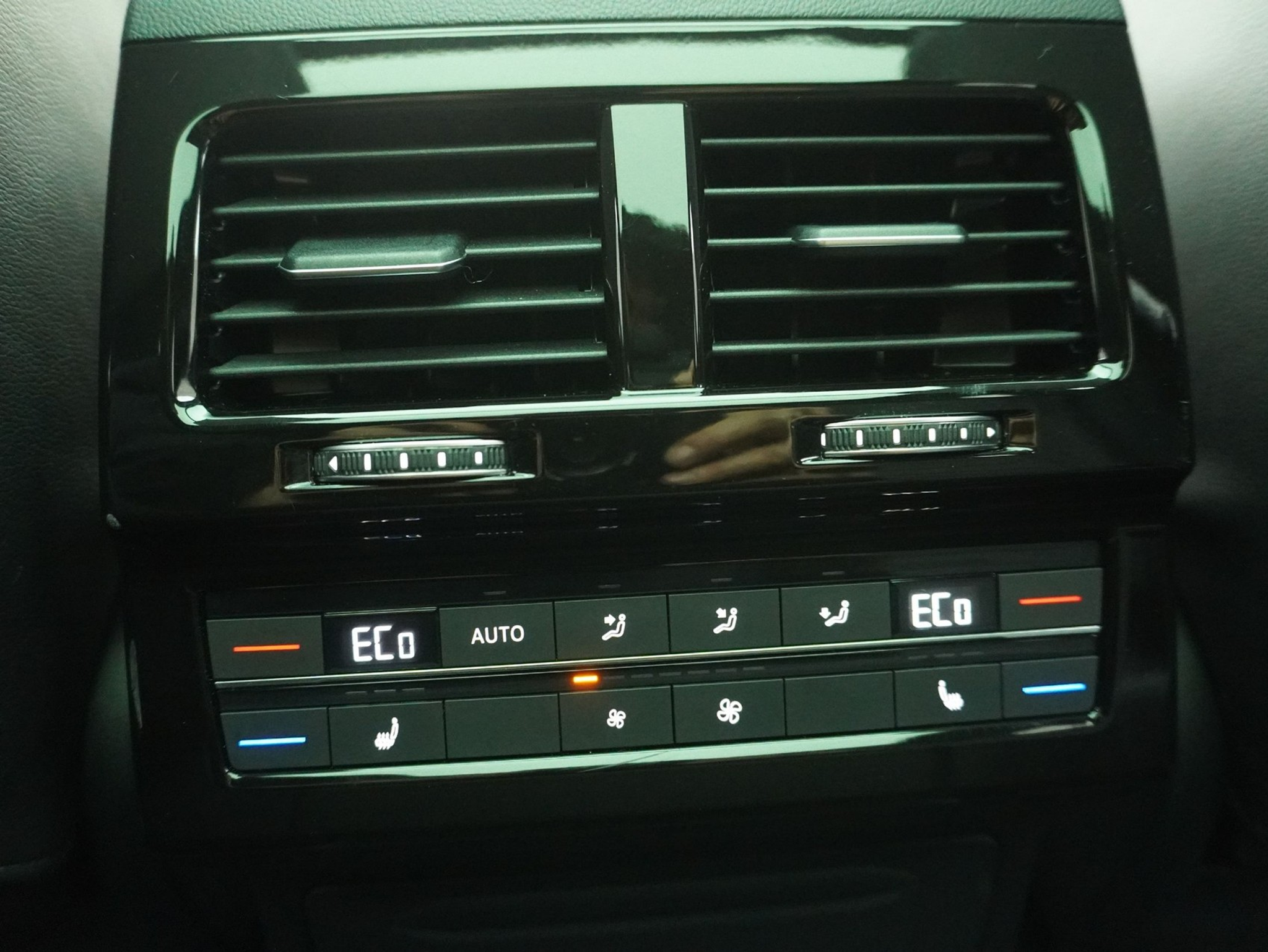 listing desktop thumbnail image 13