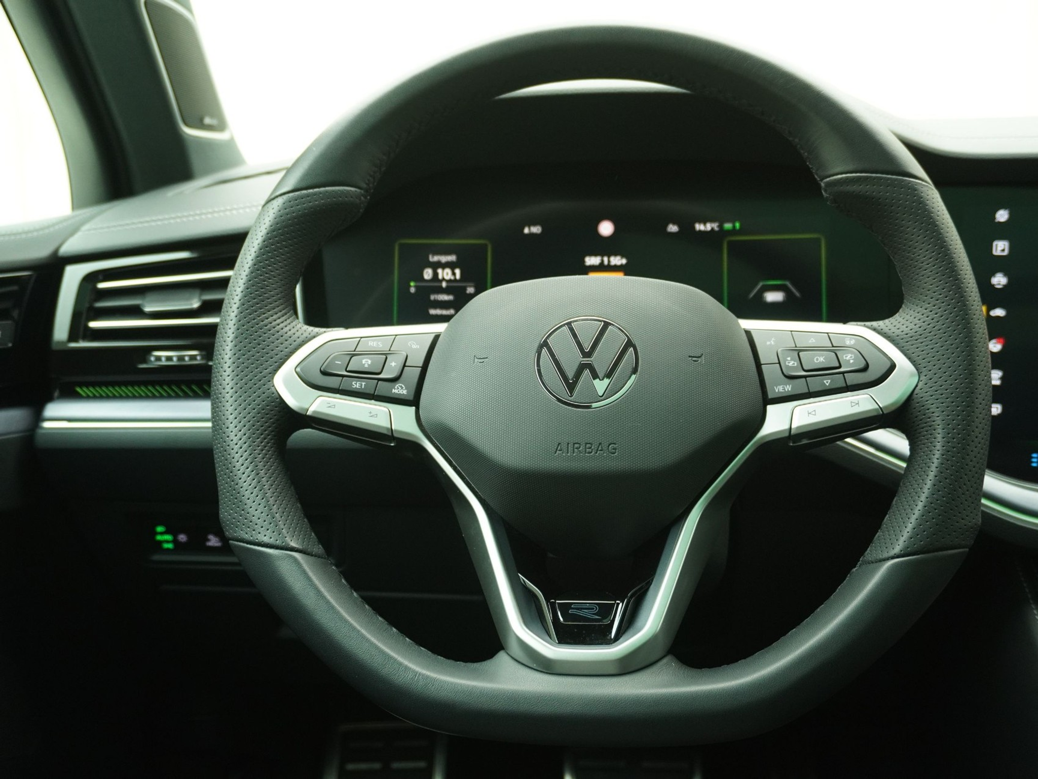 listing desktop thumbnail image 12