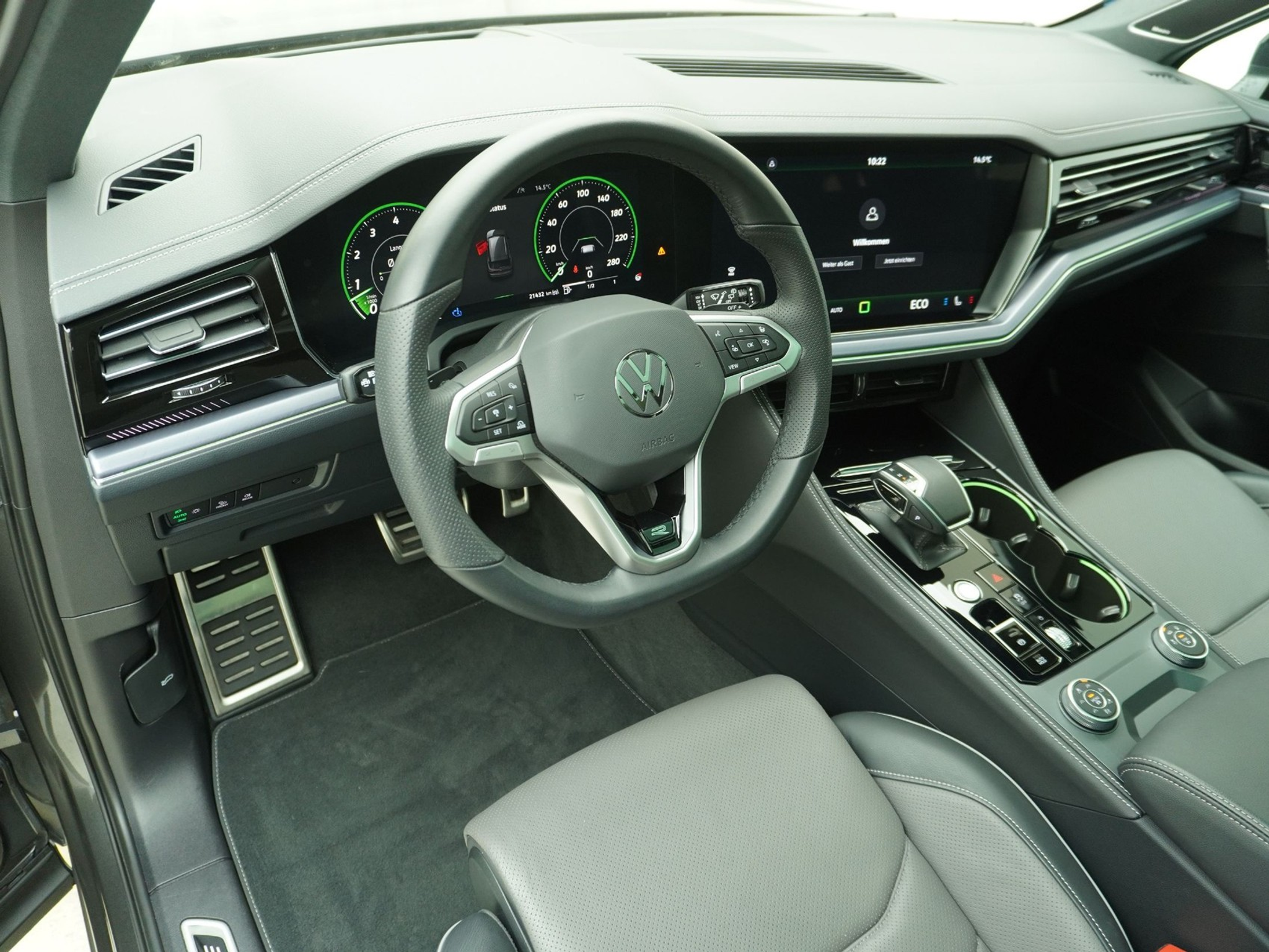 listing desktop thumbnail image 11