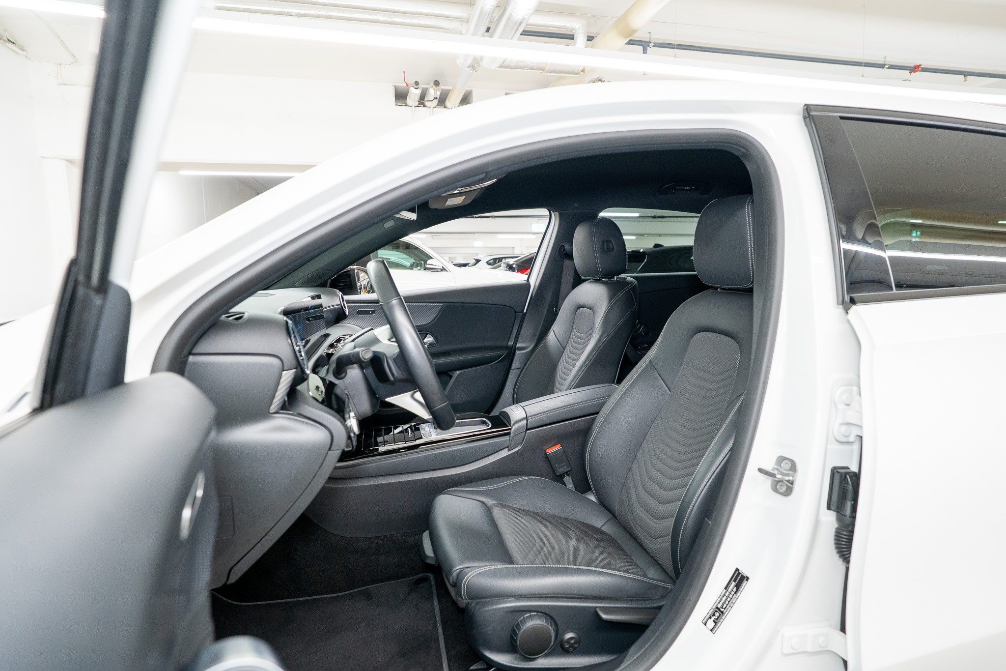 listing desktop thumbnail image 7